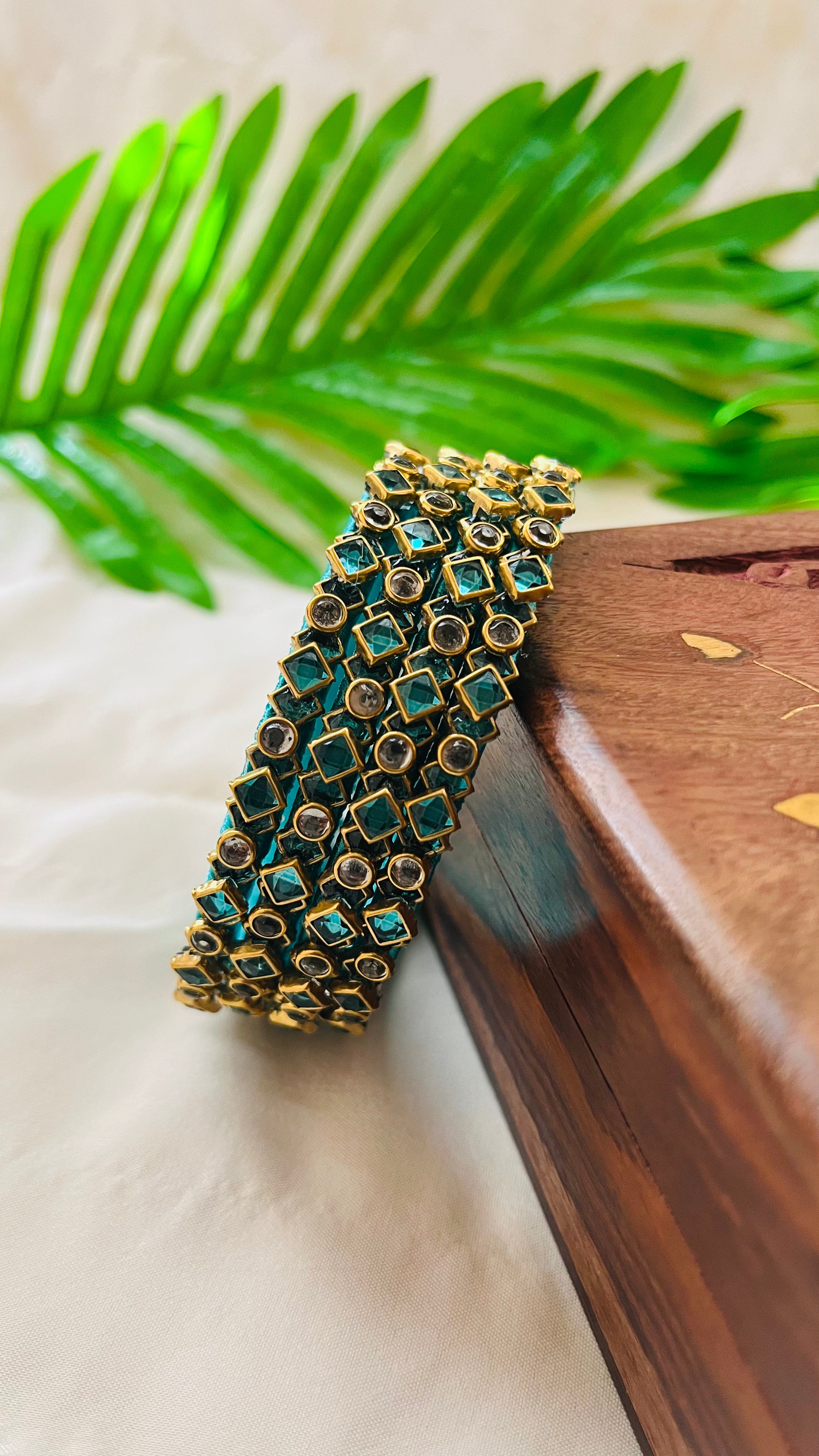 ANIKSHYA HANDMADE CYAN AND WHITE KUNDAN BANGLE VH006