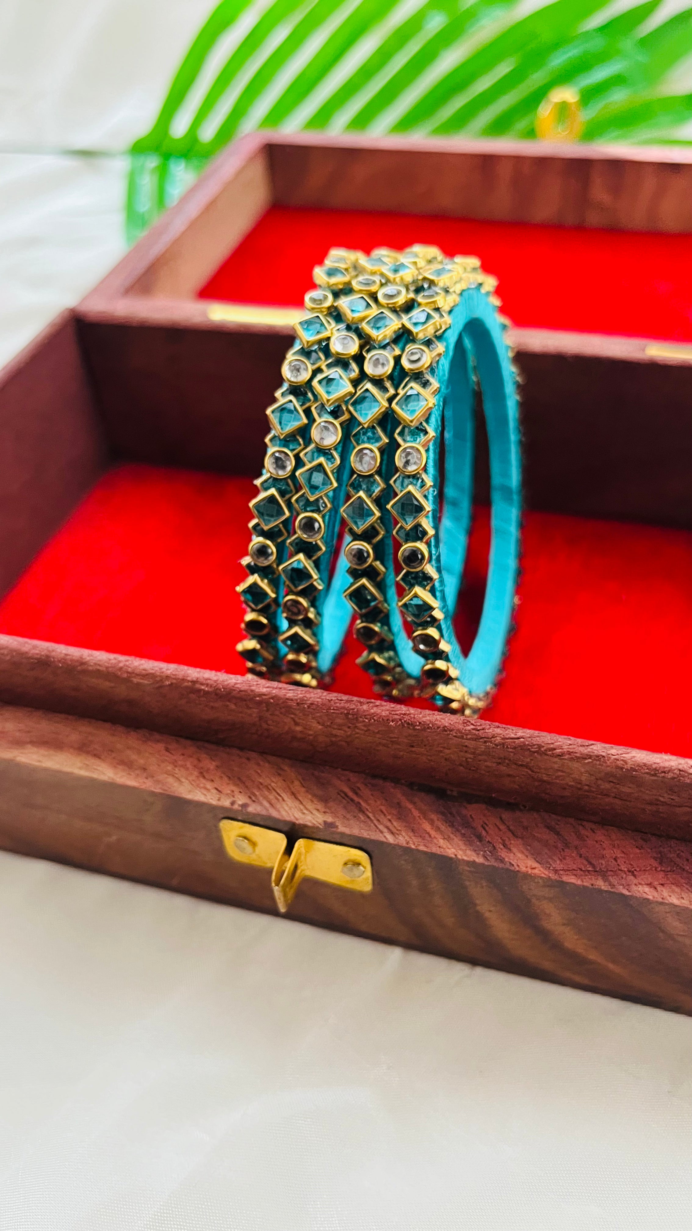 ANIKSHYA HANDMADE CYAN AND WHITE KUNDAN BANGLE VH006