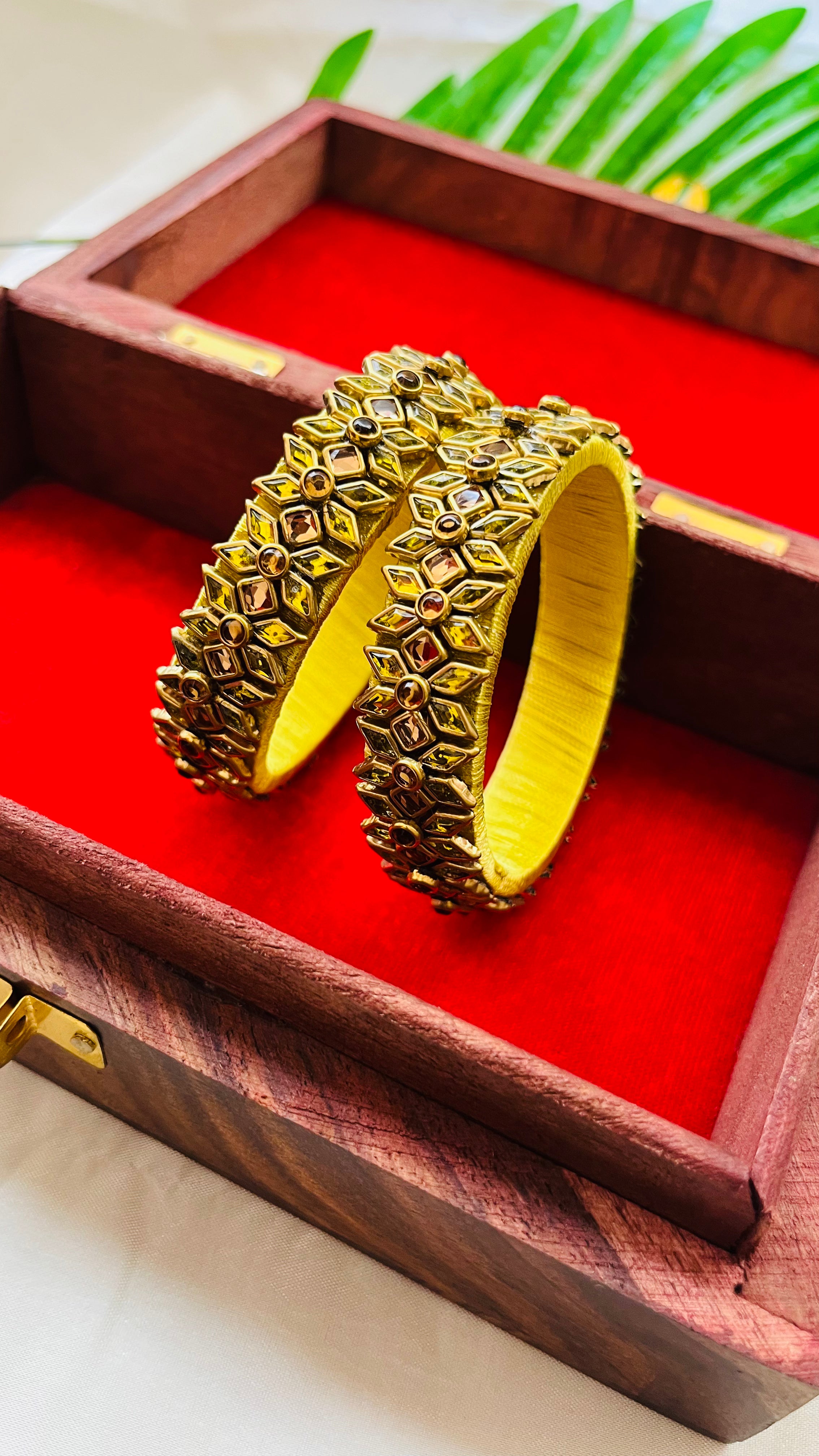 ANIKSHYA HANDMADE LITE YELLOW AND GOLD KUNDAN BANGLE VH007