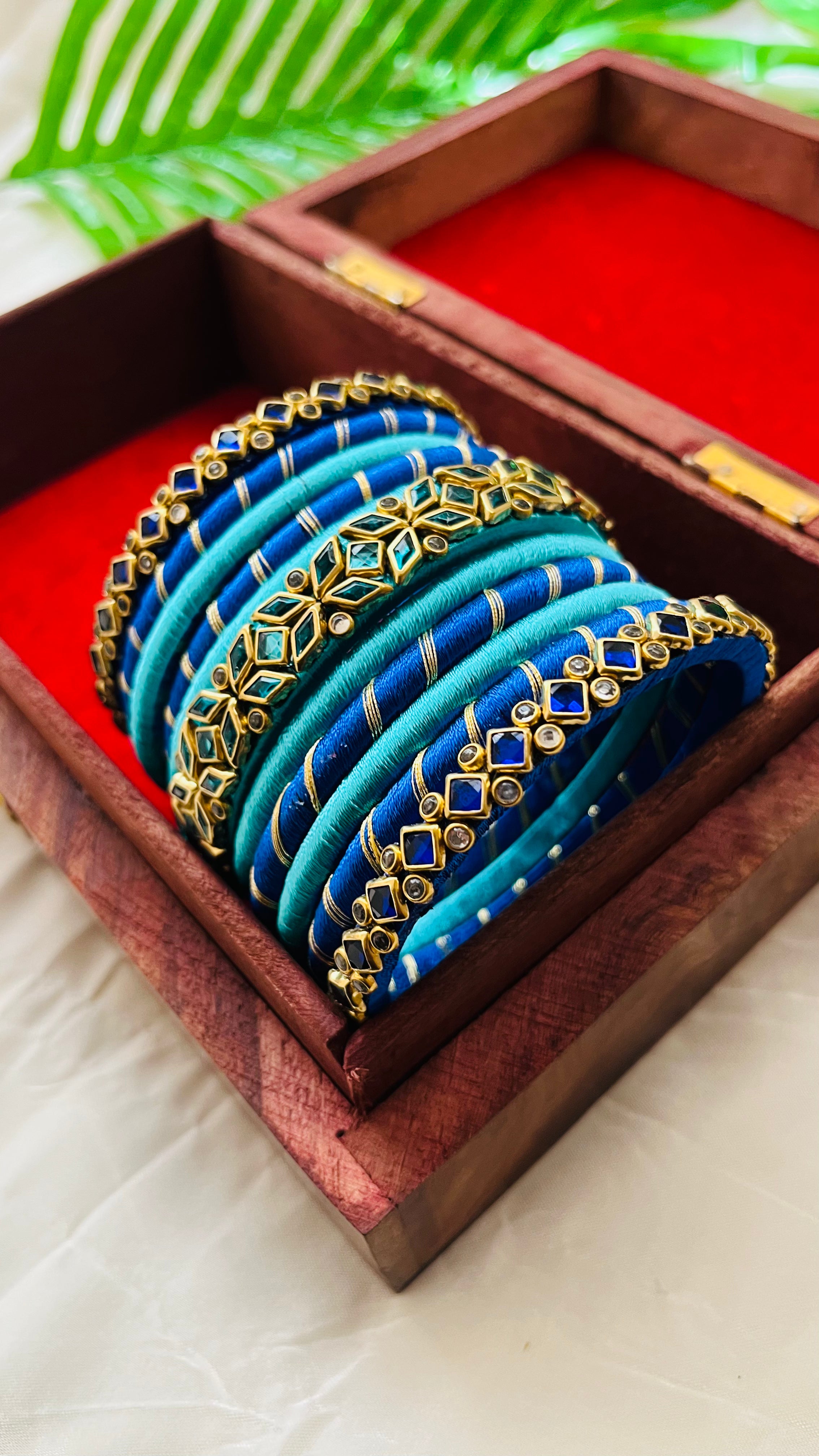 ANIKSHYA HANDMADE CYAN AND BLUE KUNDAN BANGLE VH014