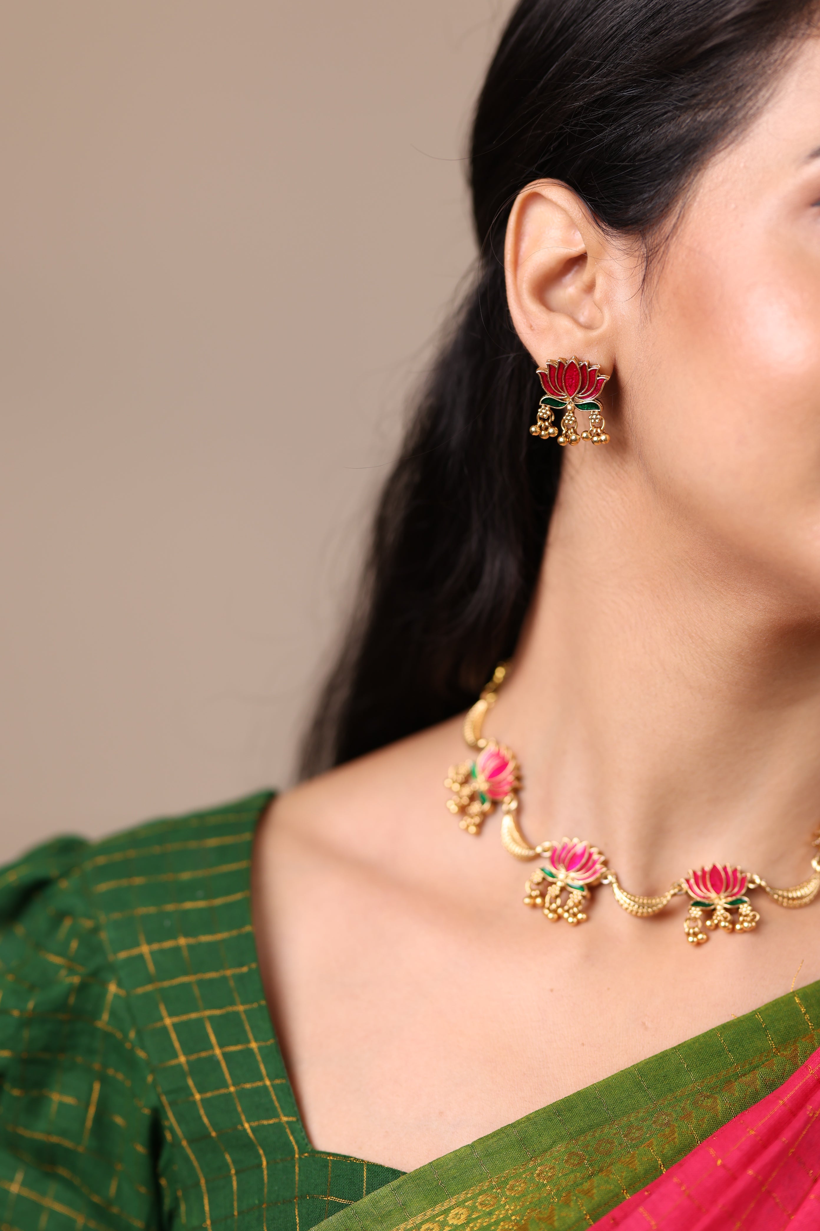 Manju Lotus Choker