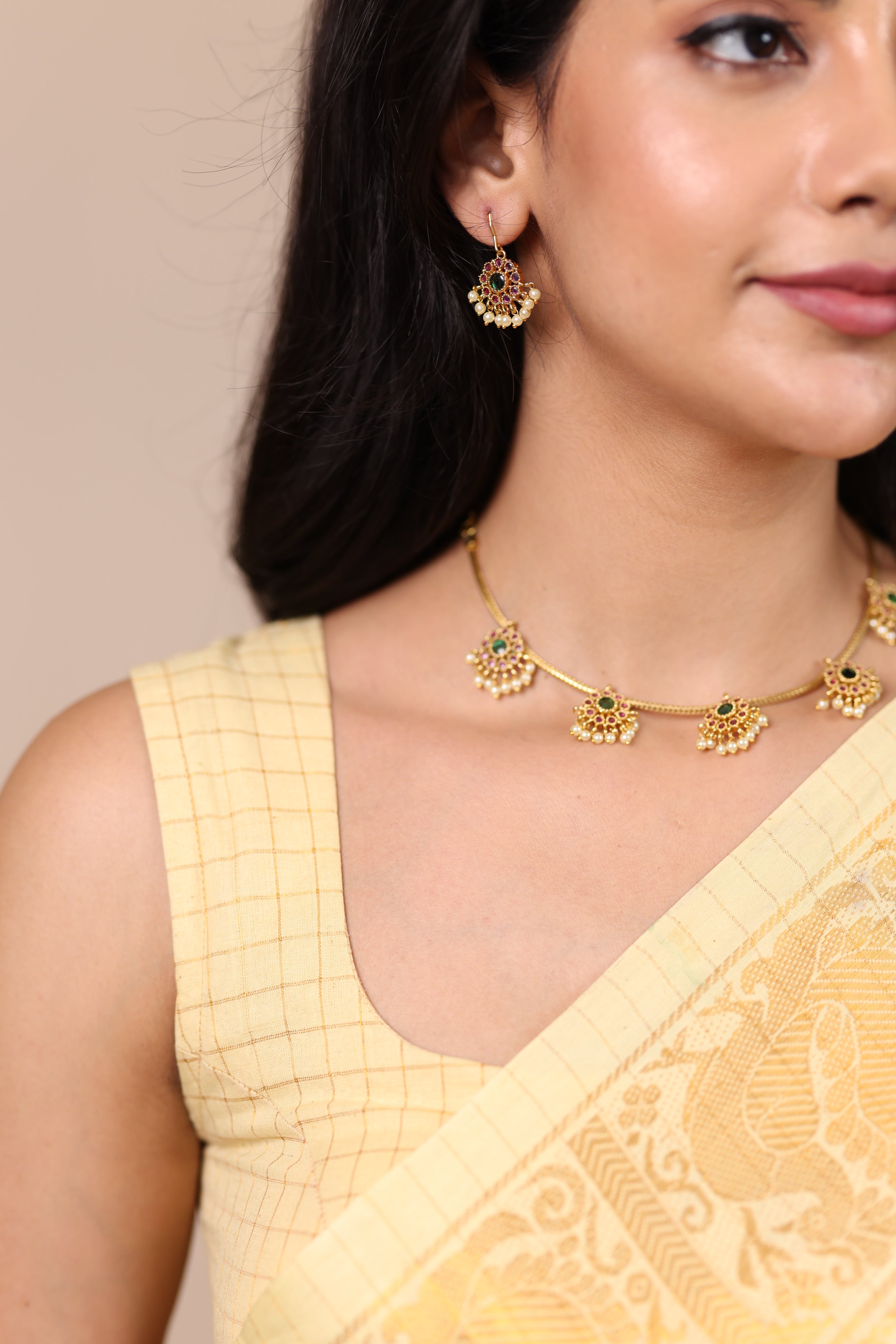 Azura Pearl Drop choker