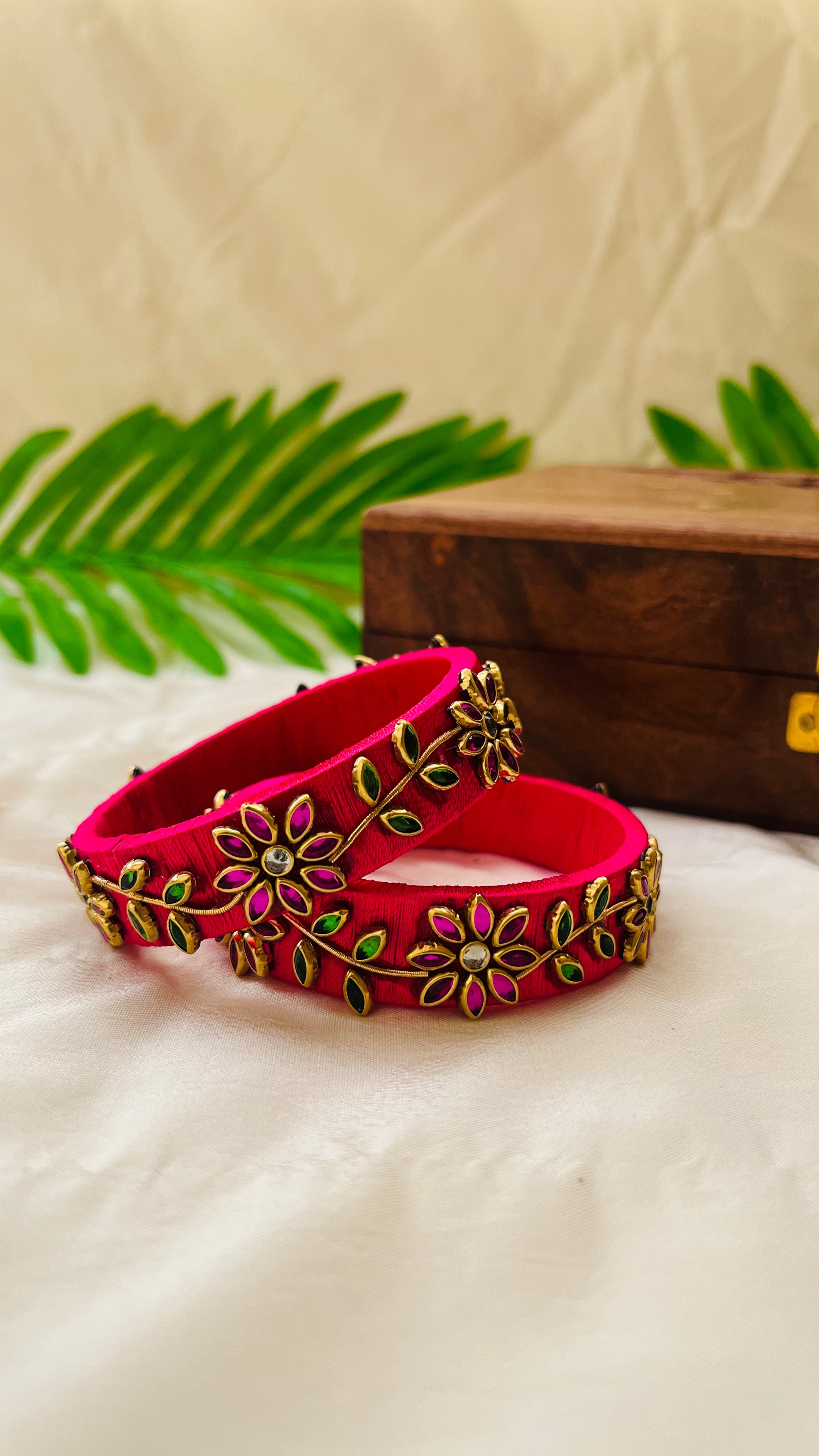 ANIKSHYA HANDMADE PINK AND GREEN KUNDAN BANGLE VH005