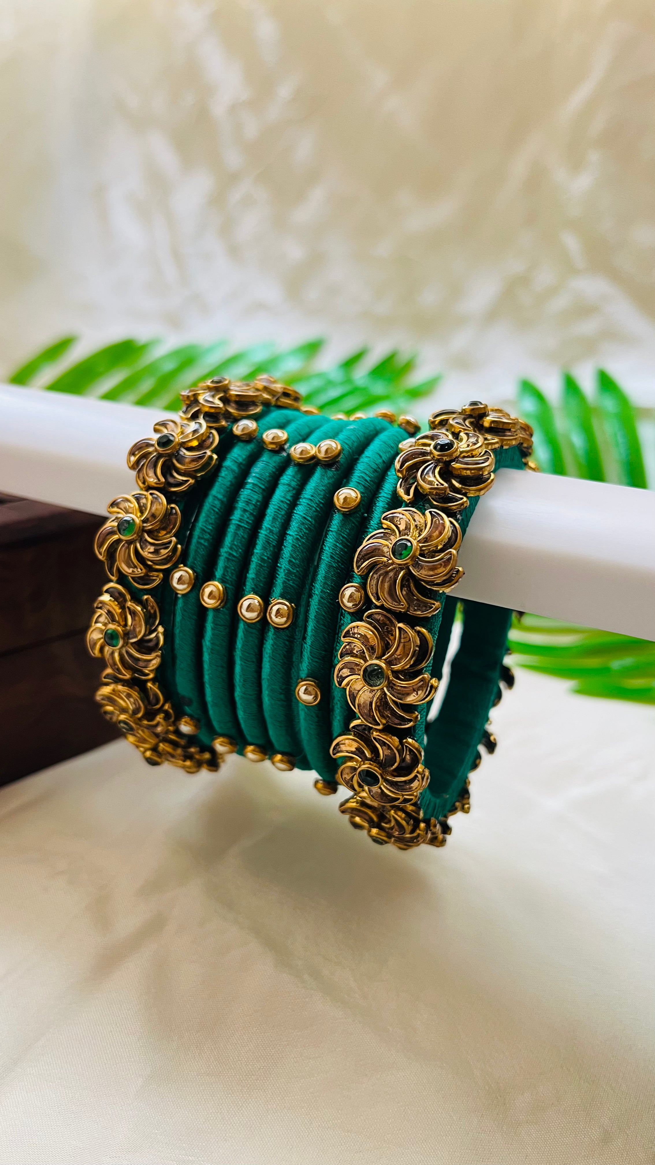 ANIKSHYA HANDMADE GREEN AND GOLD KUNDAN BANGLE VH025