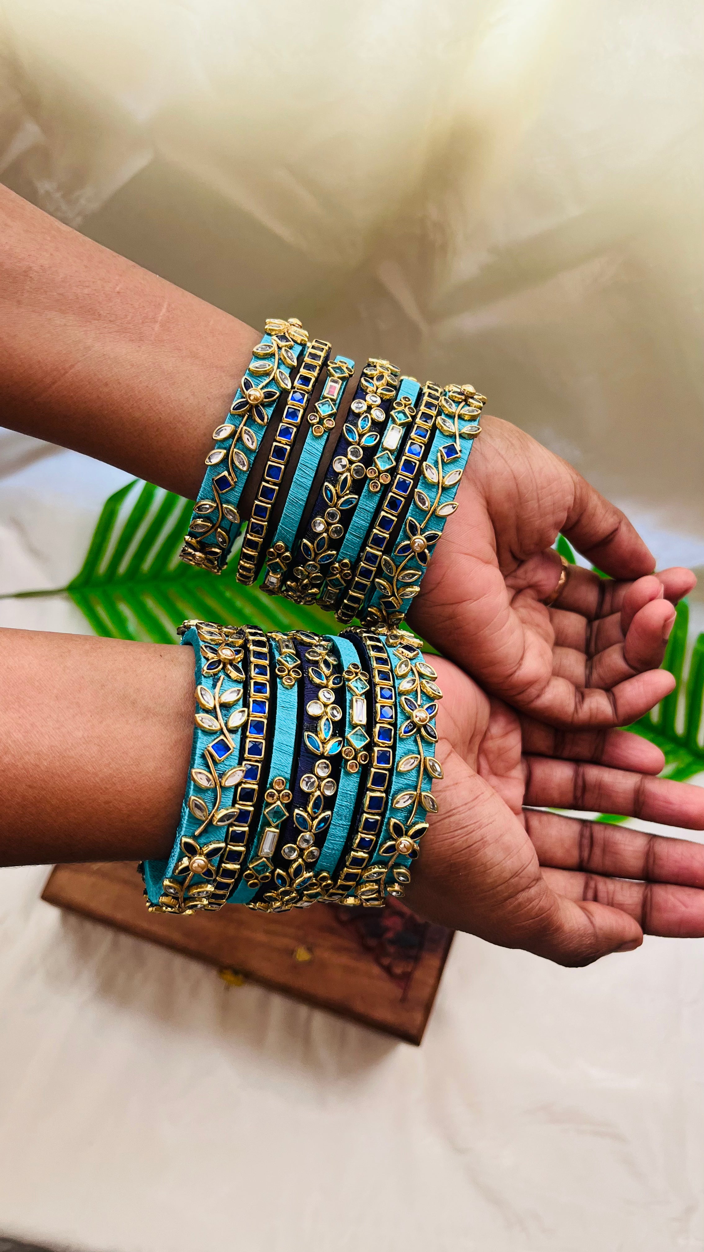 ANIKSHYA HANDMADE CYAN AND BLUE KUNDAN BANGLE VH019