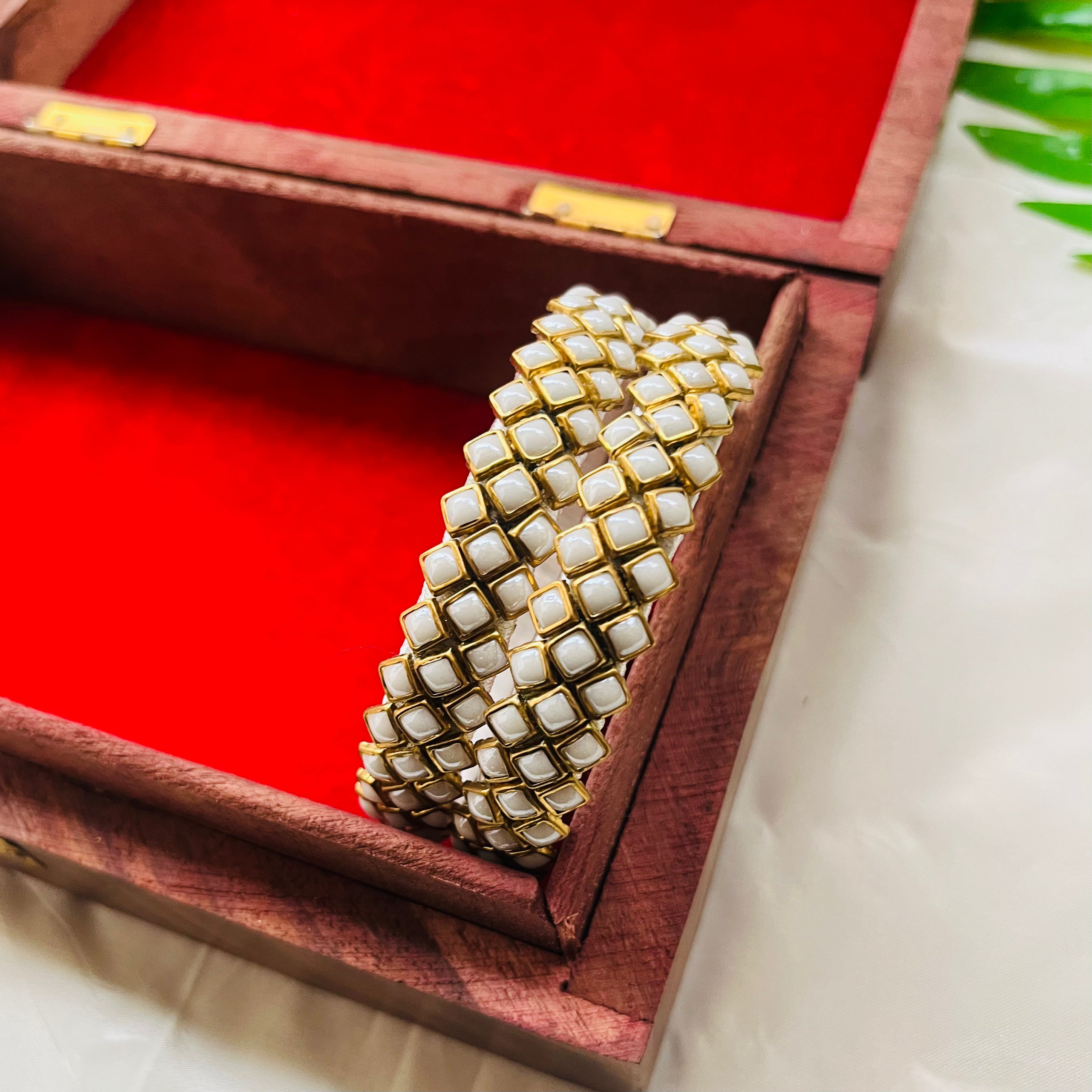 ANIKSHYA HANDMADE WHITE PEARL KUNDAN BANGLE VH078