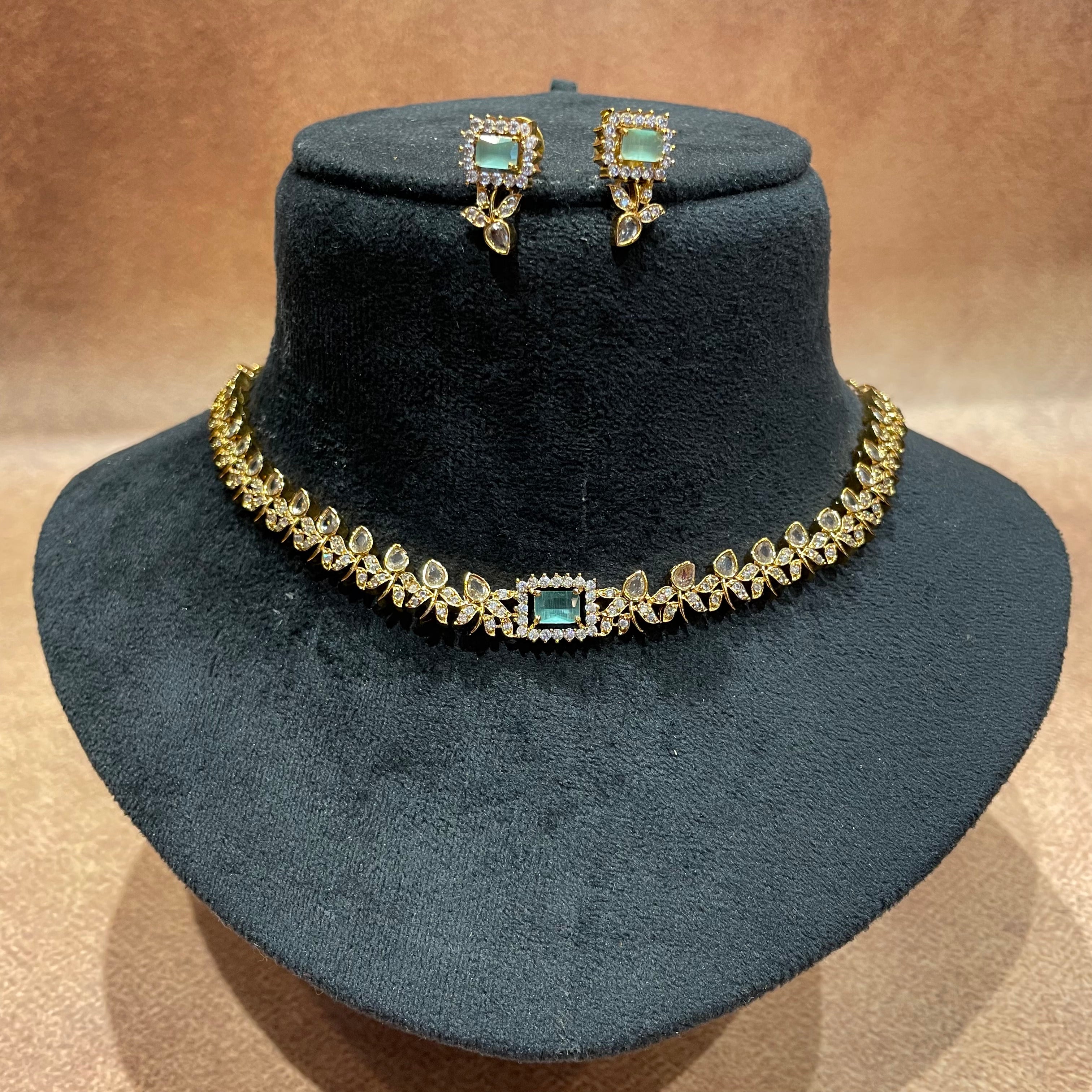 Pastel Greeen Leaf Necklace