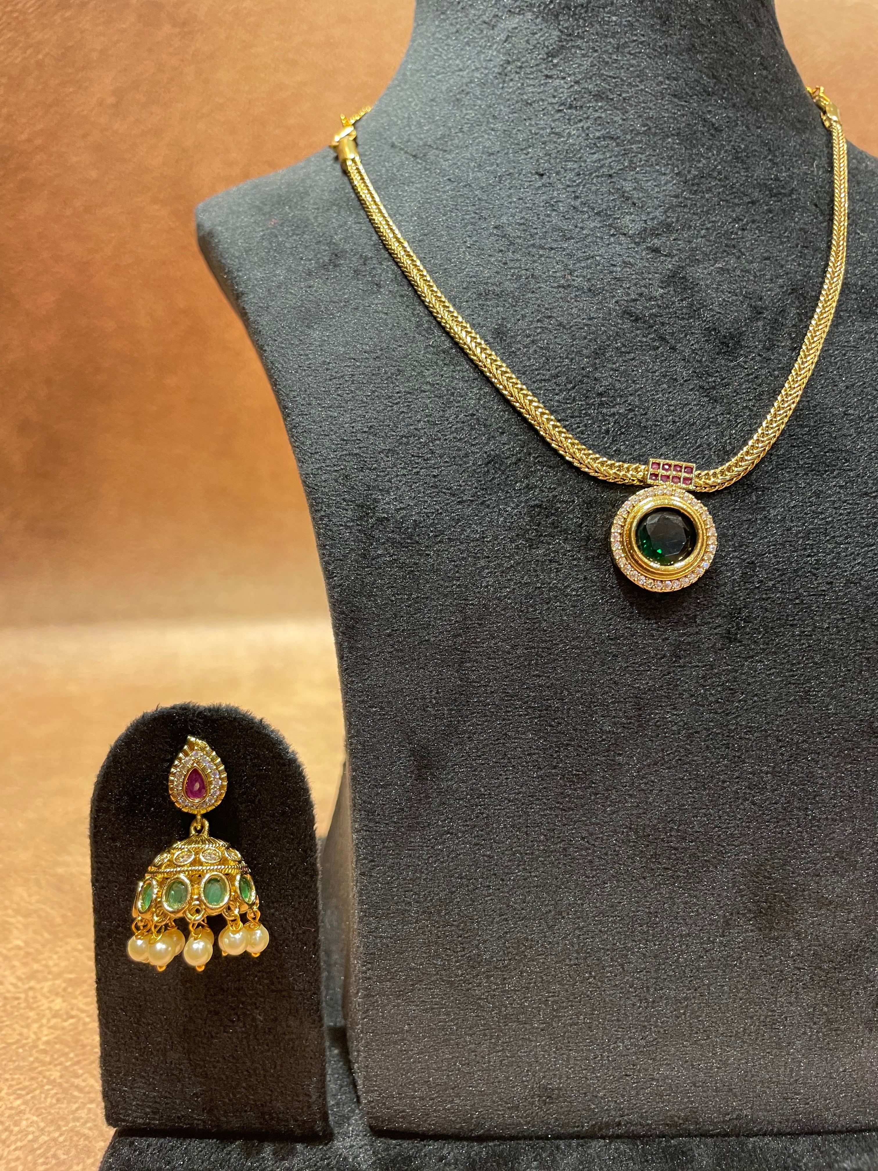 Maragatham Antique Pendant Necklace