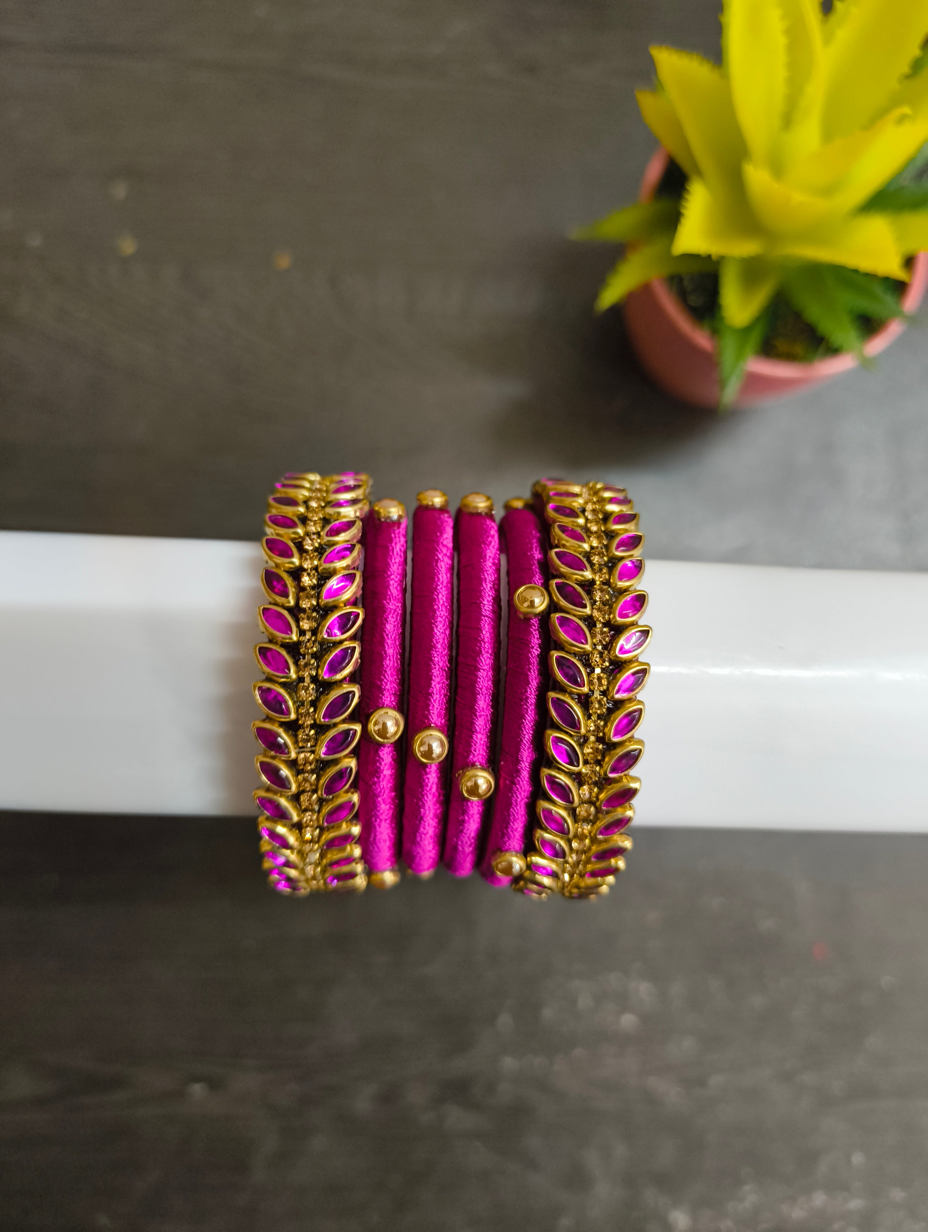 ANIKSHYA KIDS HANDMADE MAGENTA KUNDAN BANGLE VH075
