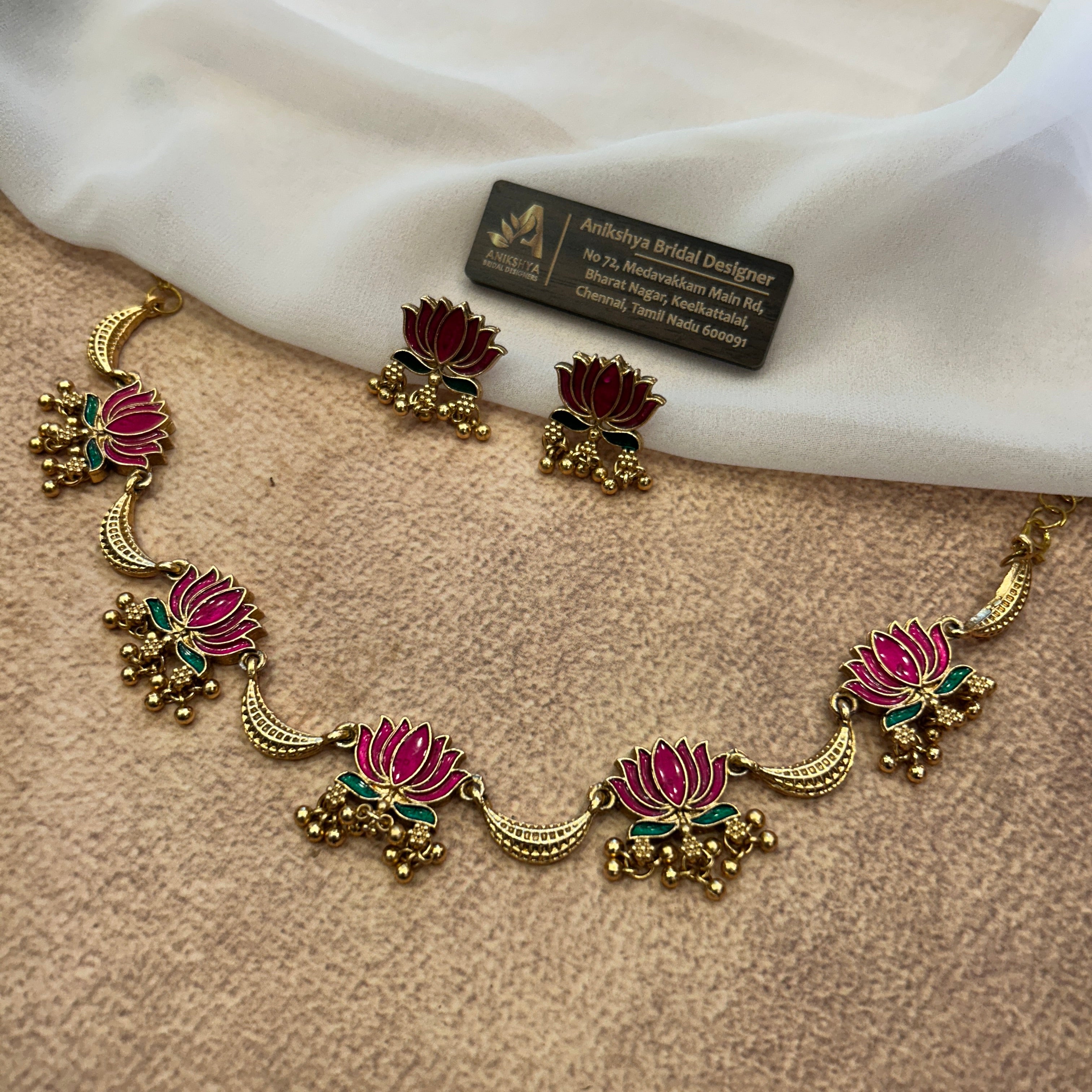 Manju Lotus Choker