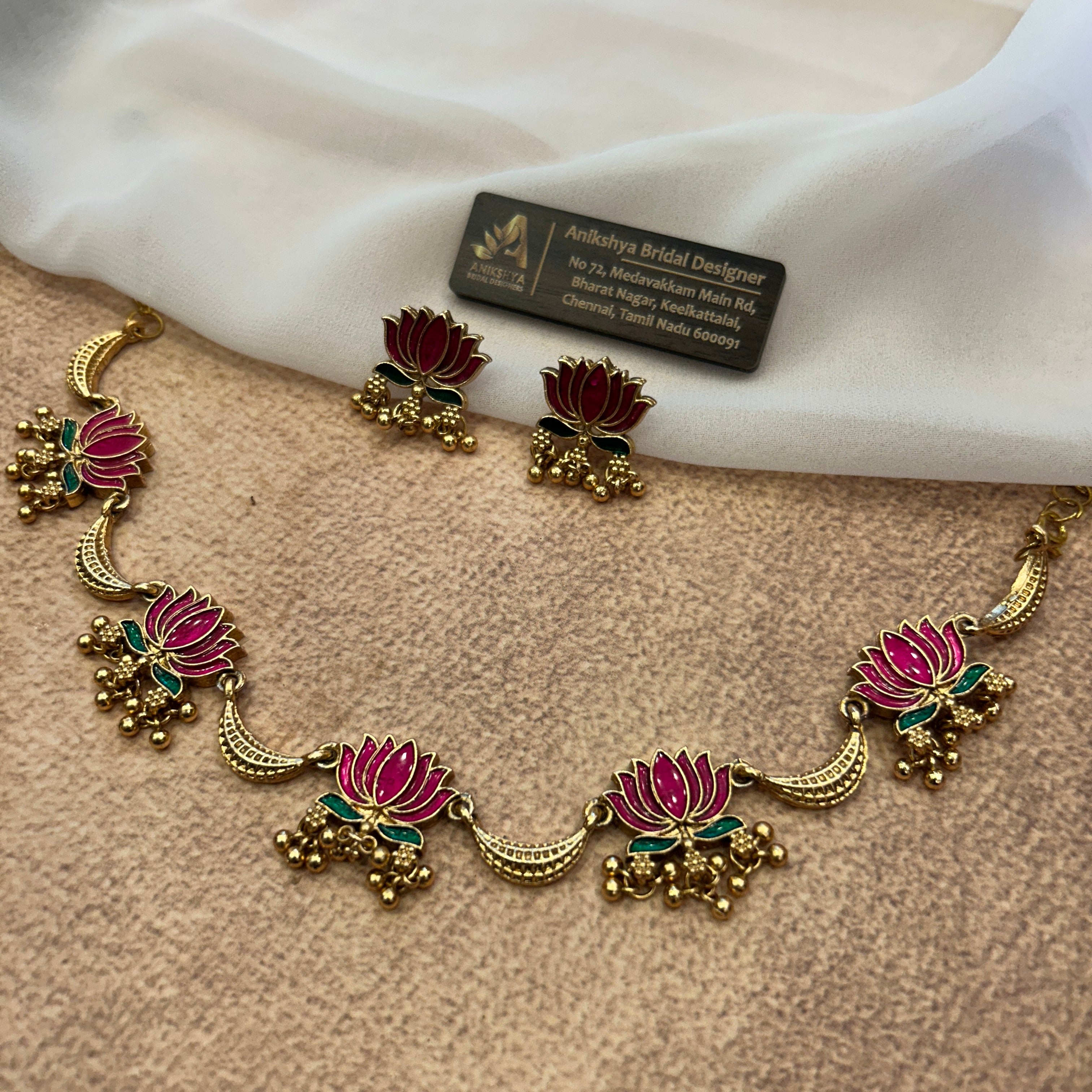 Manju Lotus Choker