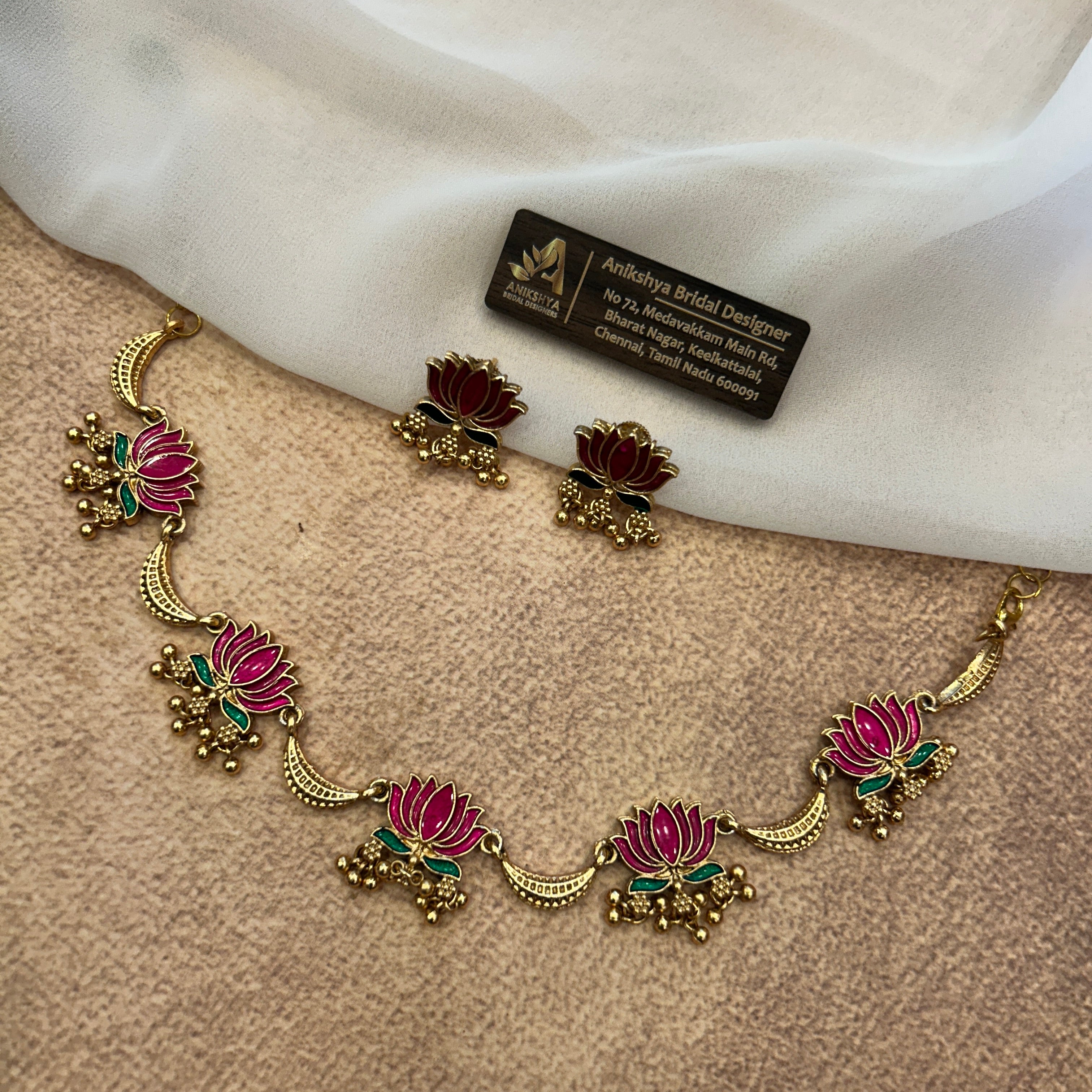 Manju Lotus Choker