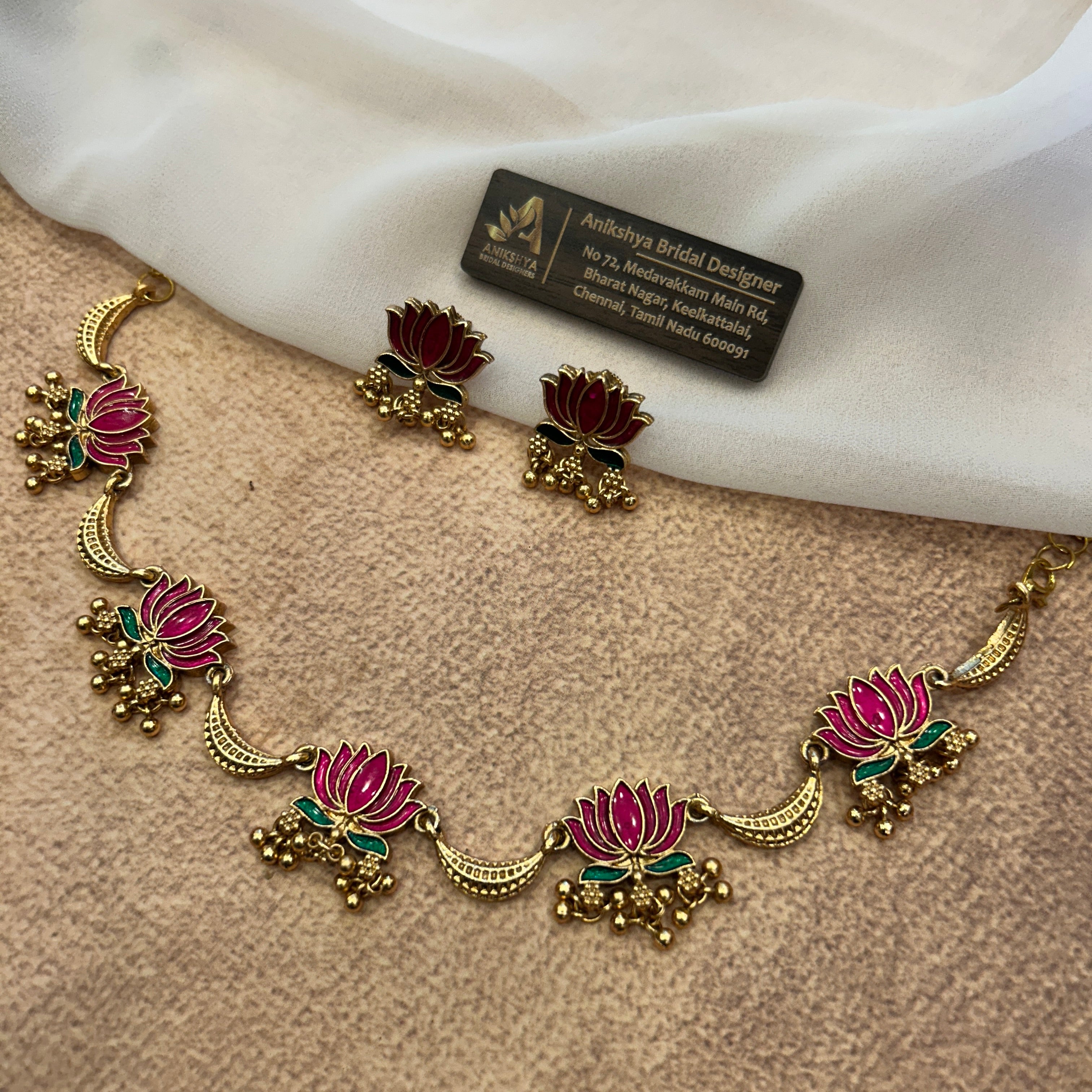 Manju Lotus Choker