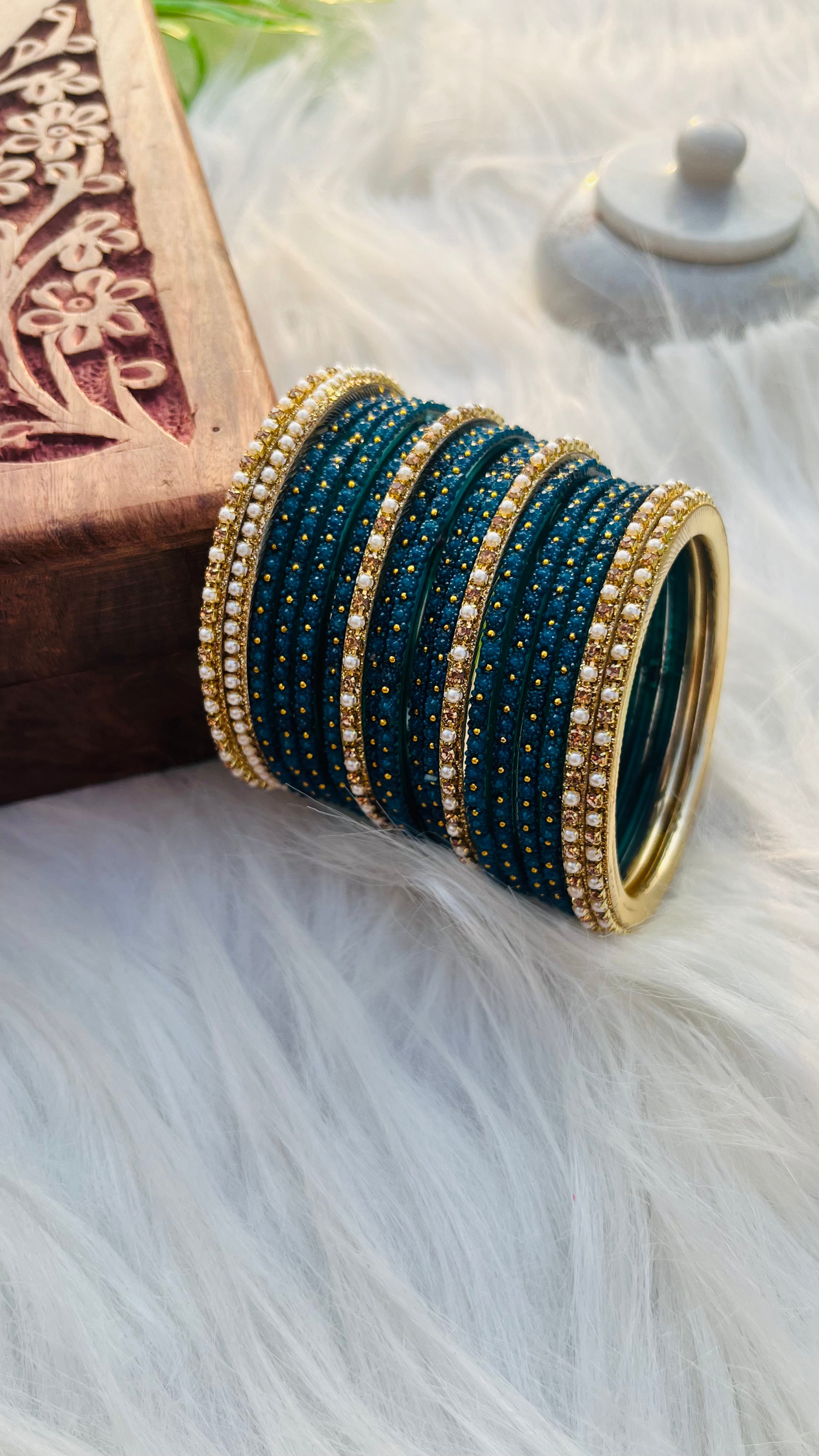 ANIKSHYA PEACOCK GLASS BANGLE AND GOLD WHITE PEARL METAL BANGLE VH038