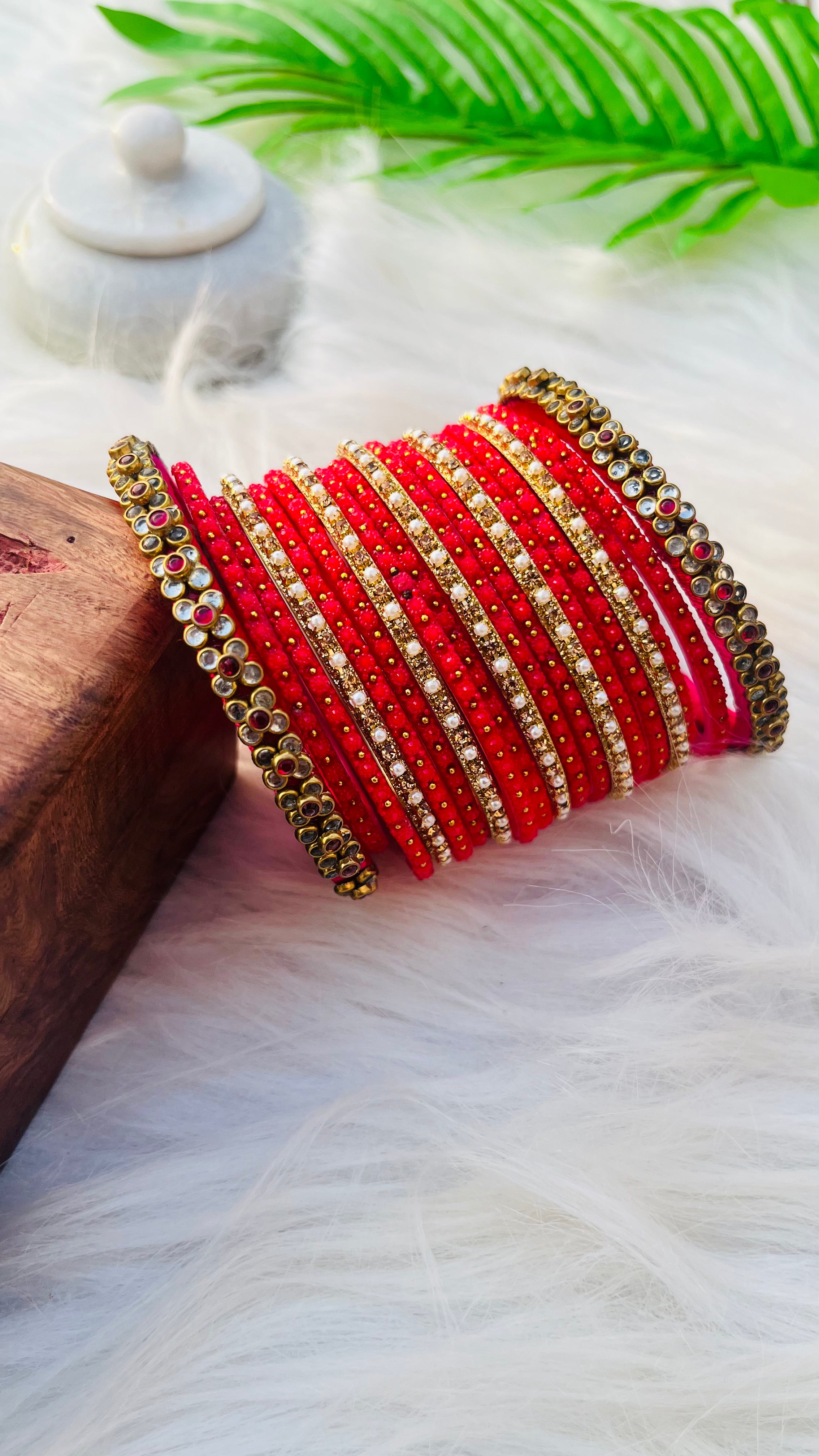 ANIKSHYA HANDMADE WHITE PINK KUNDAN BANGLE AND PINK GLASS BANGLE GOLD WHITE PEARL METAL BANGLE VH039