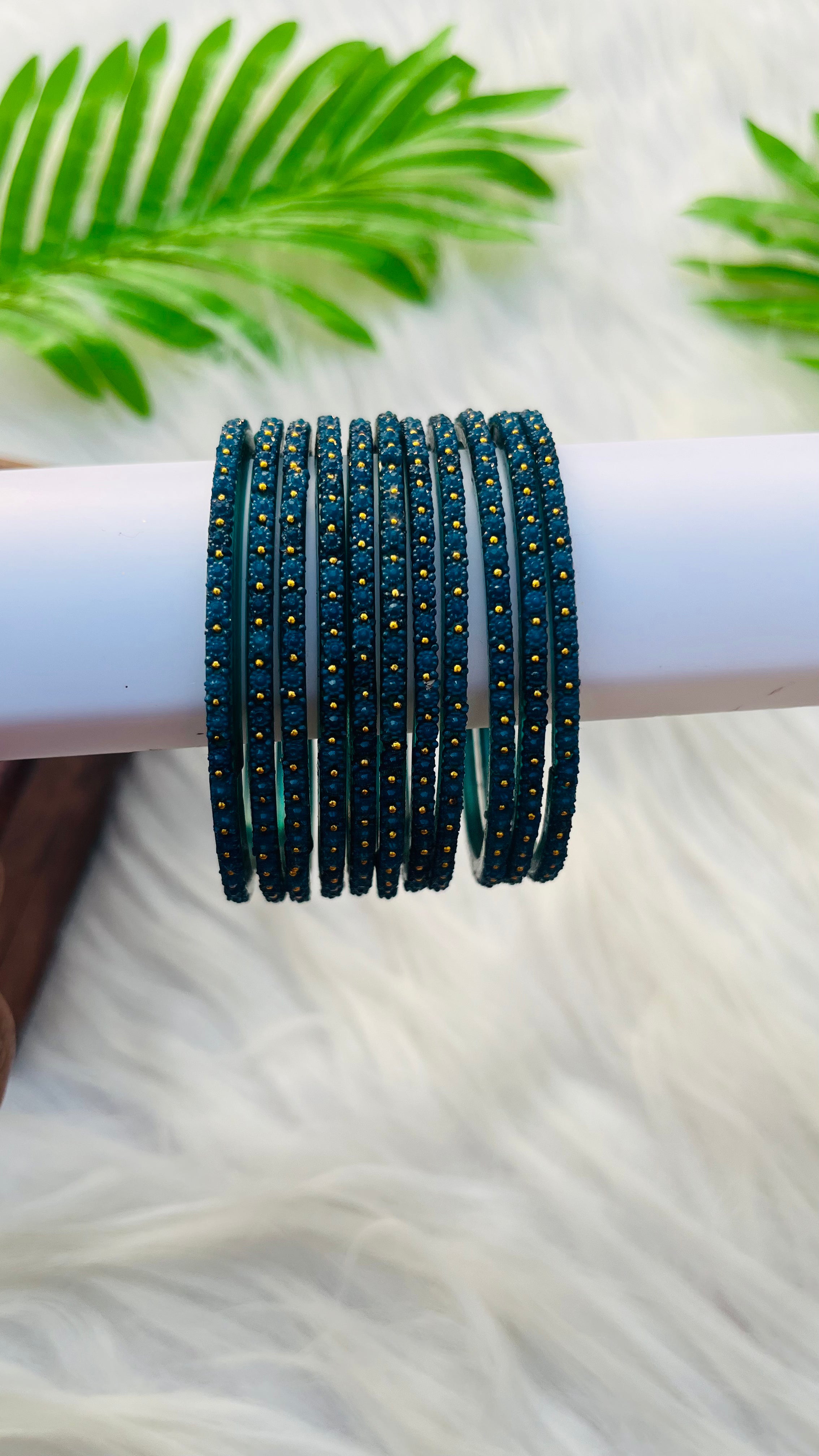 ANIKSHYA SITAARA GLASS BANGLE VH040