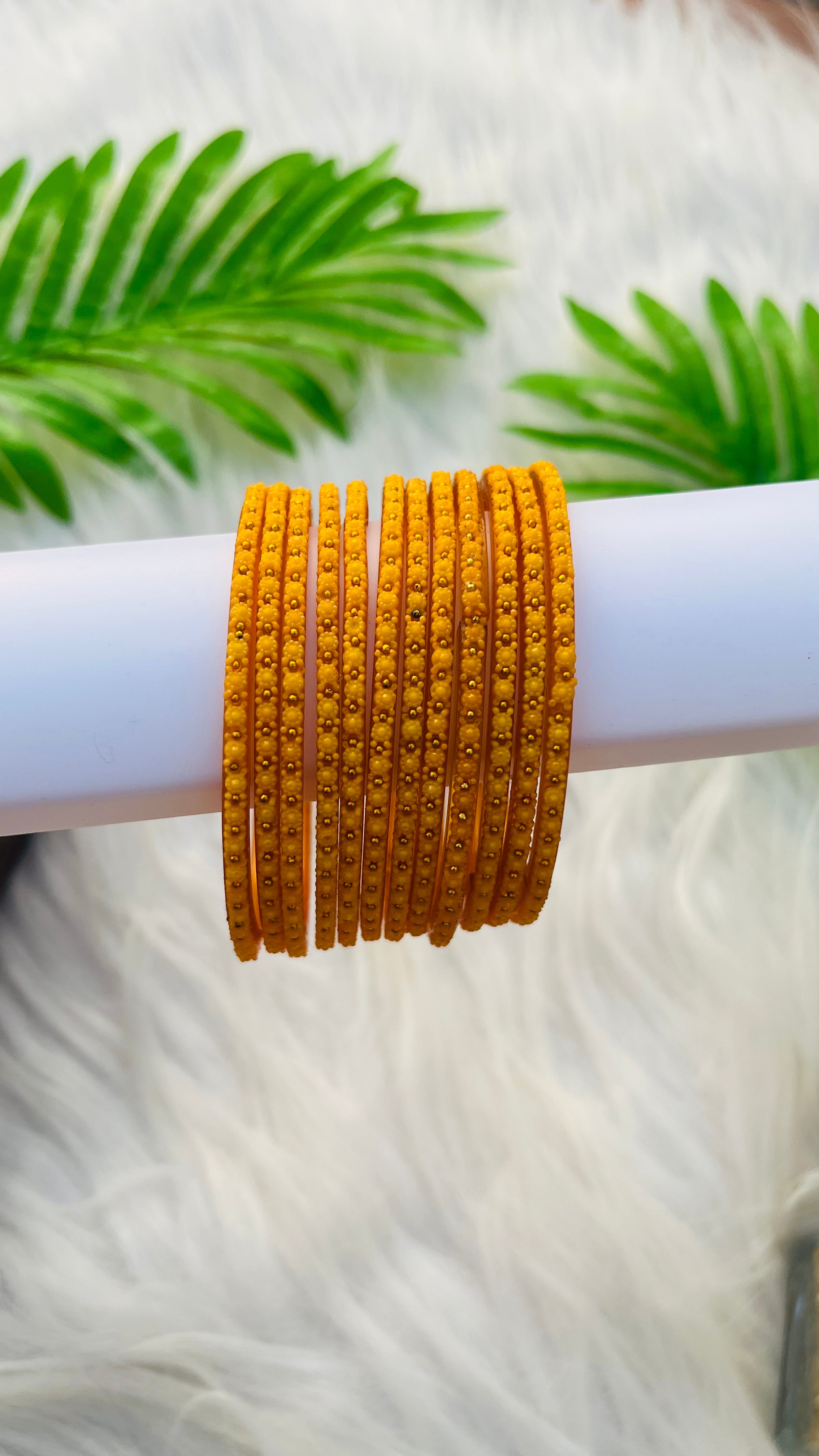 ANIKSHYA SITAARA GLASS BANGLE VH040