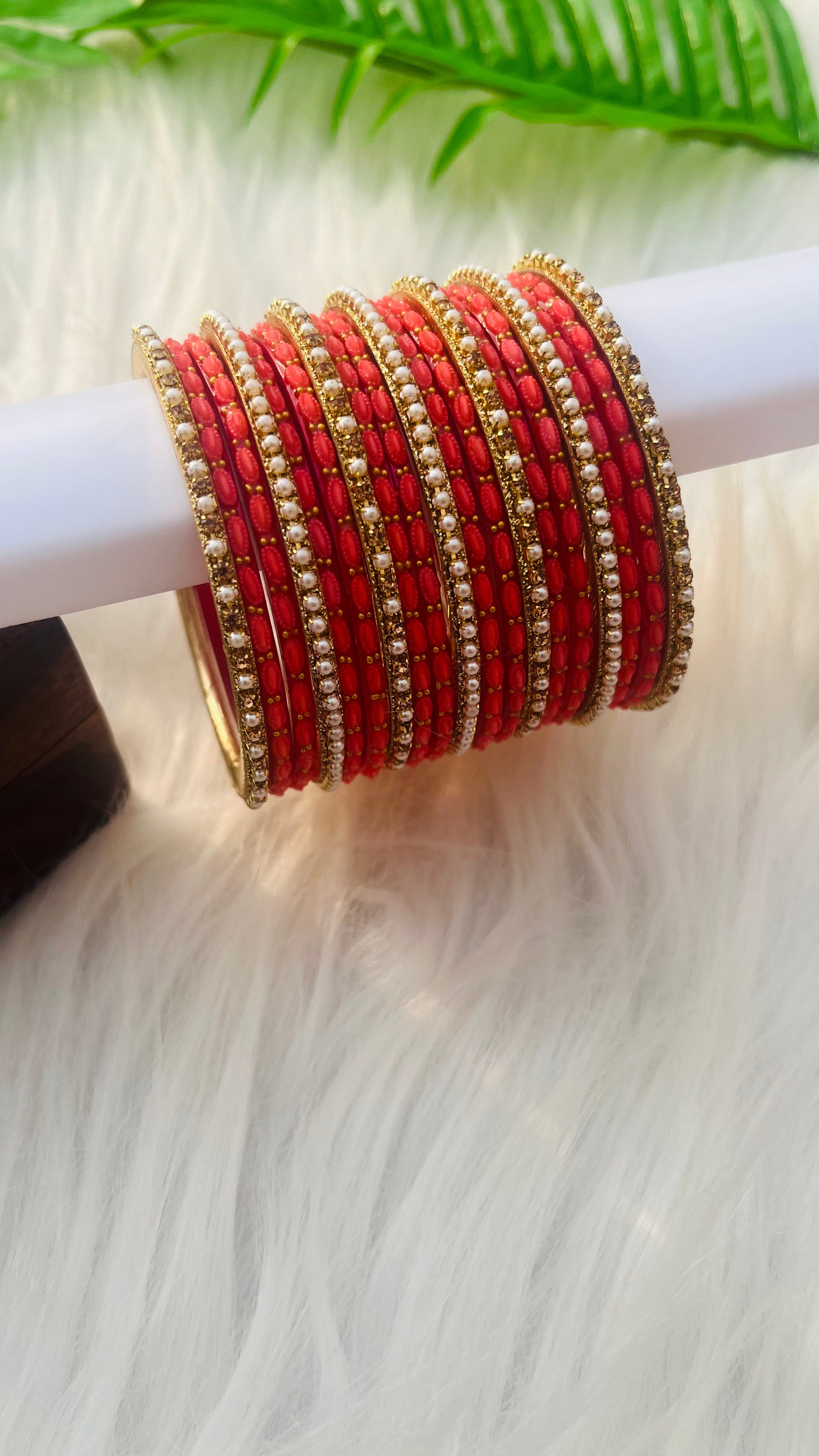ANIKSHYA PEACH GLASS BANGLE AND GOLD WHITE PEARL METAL BANGLE VH042