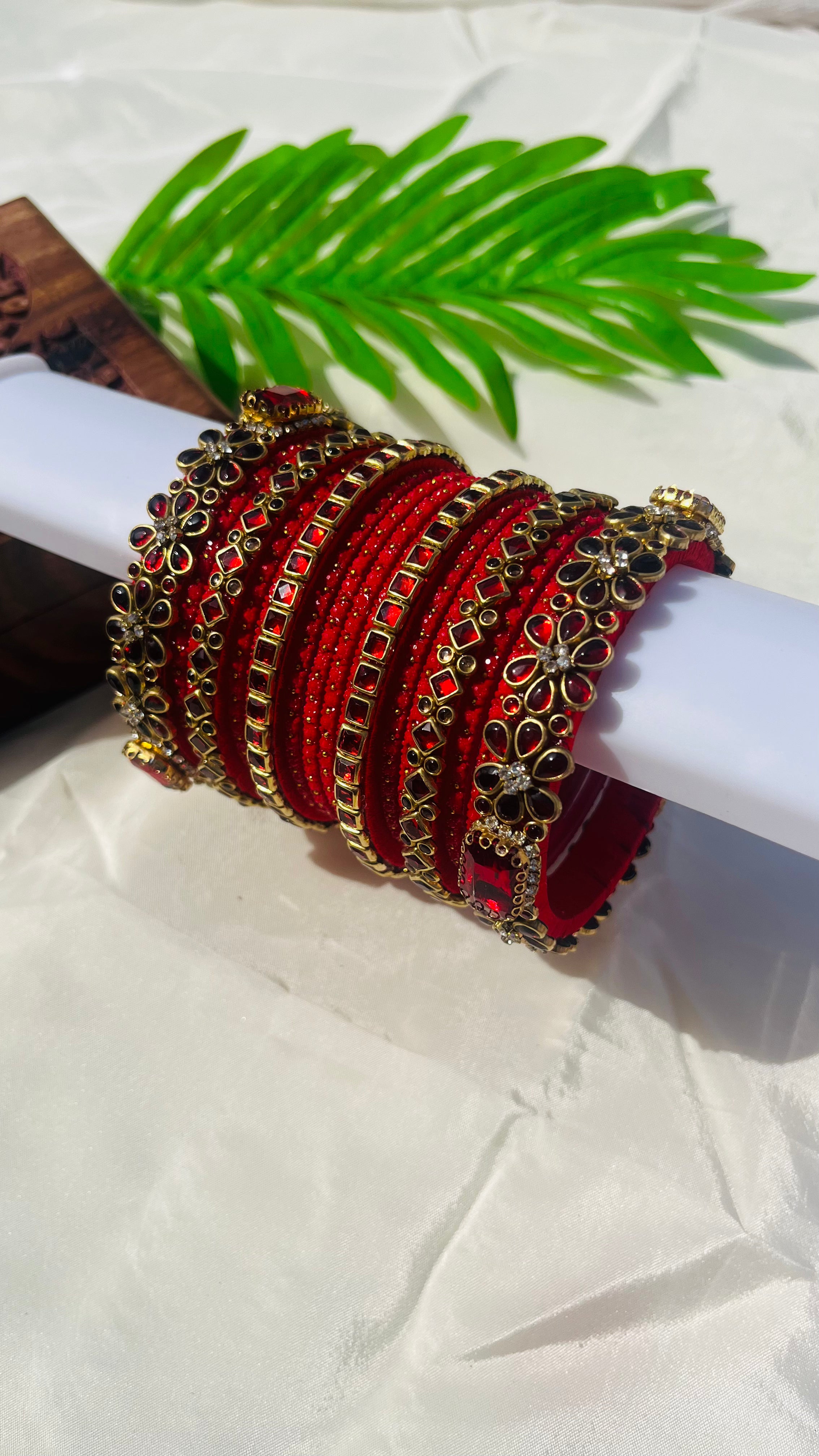 ANIKSHYA RED KUNDAN BANGLE AND RED GLASS BANGLE VH046