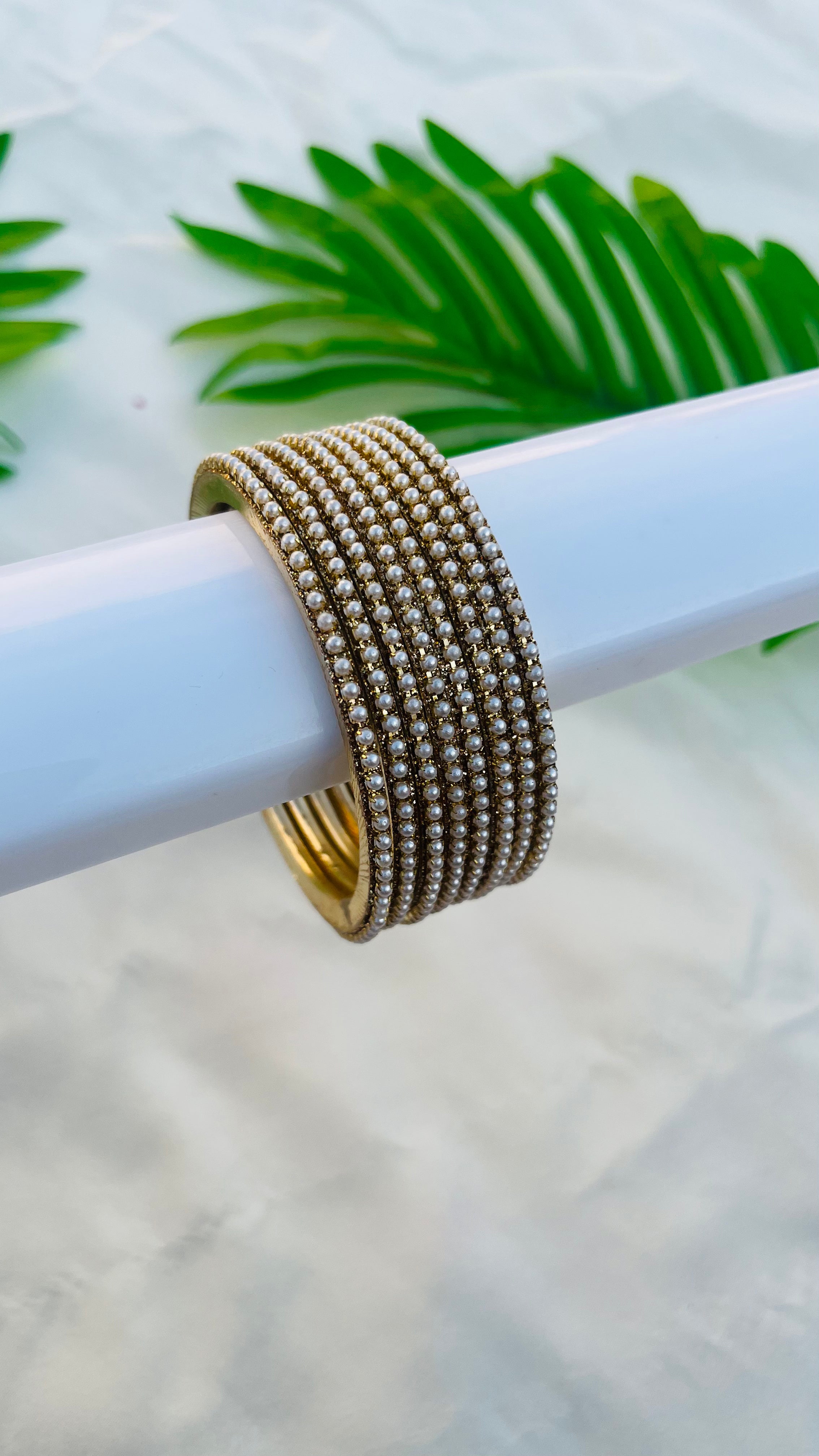 ANIKSHYA WHITE PEARL METAL BANGLE VH058