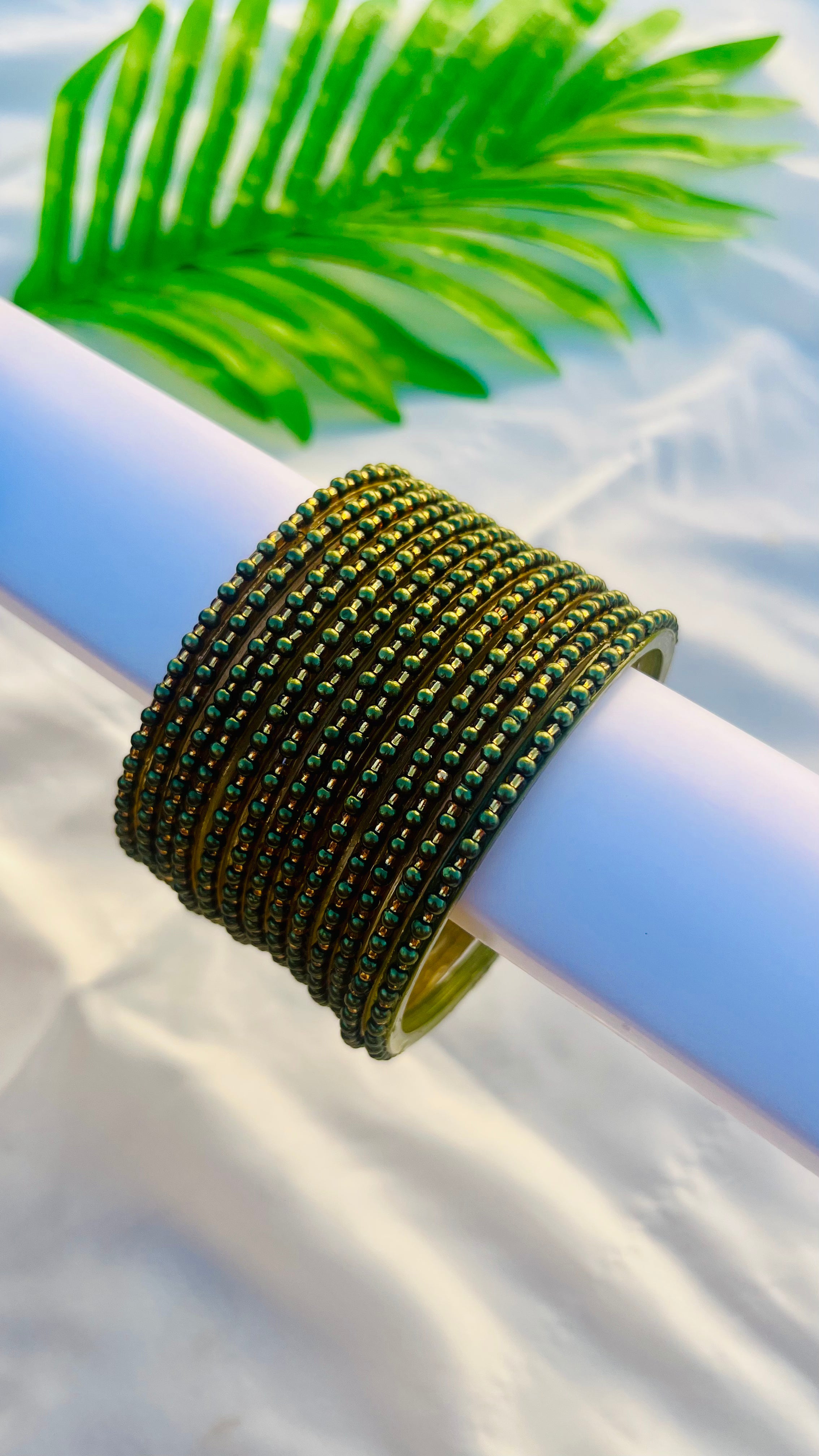 ANIKSHYA MEHNDI GREEN GLASS BANGLE VH068