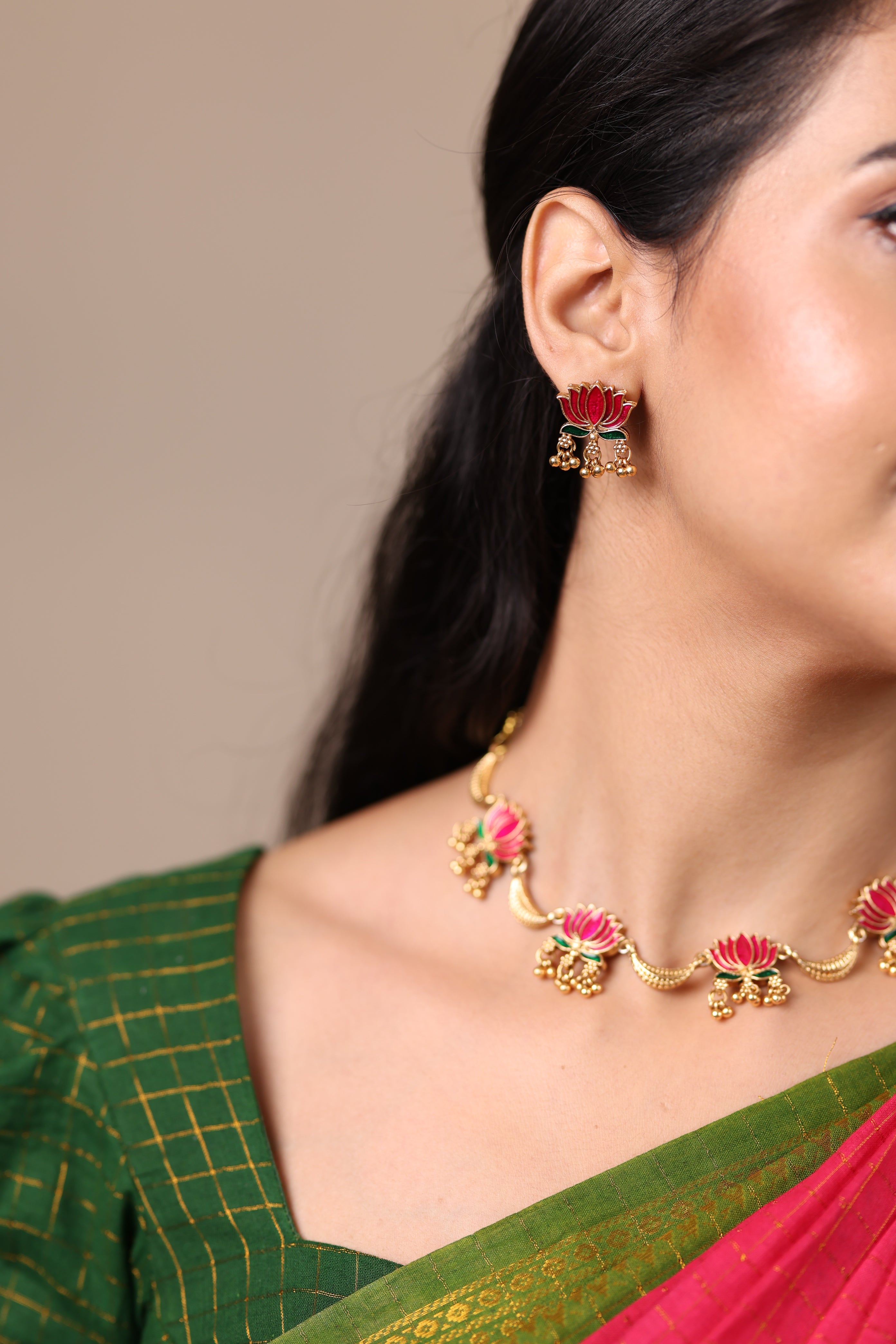 Manju Lotus Choker