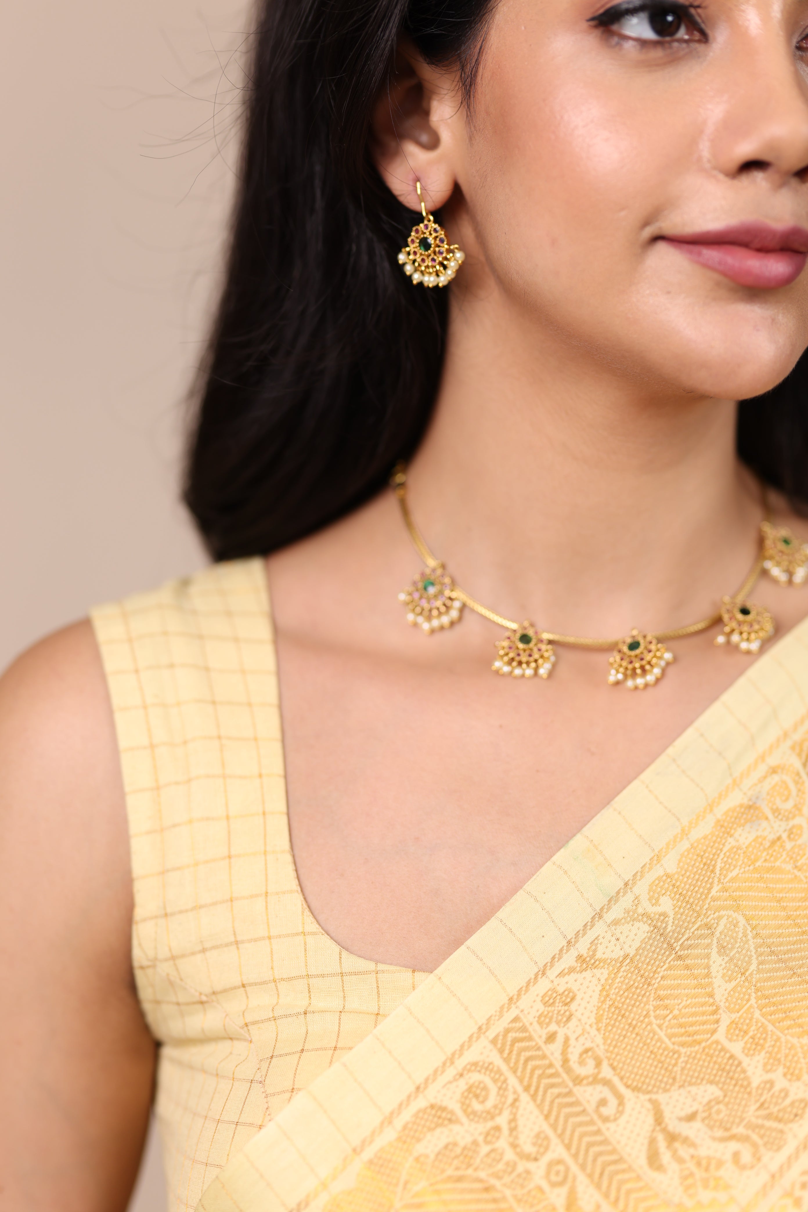 Azura Pearl Drop choker