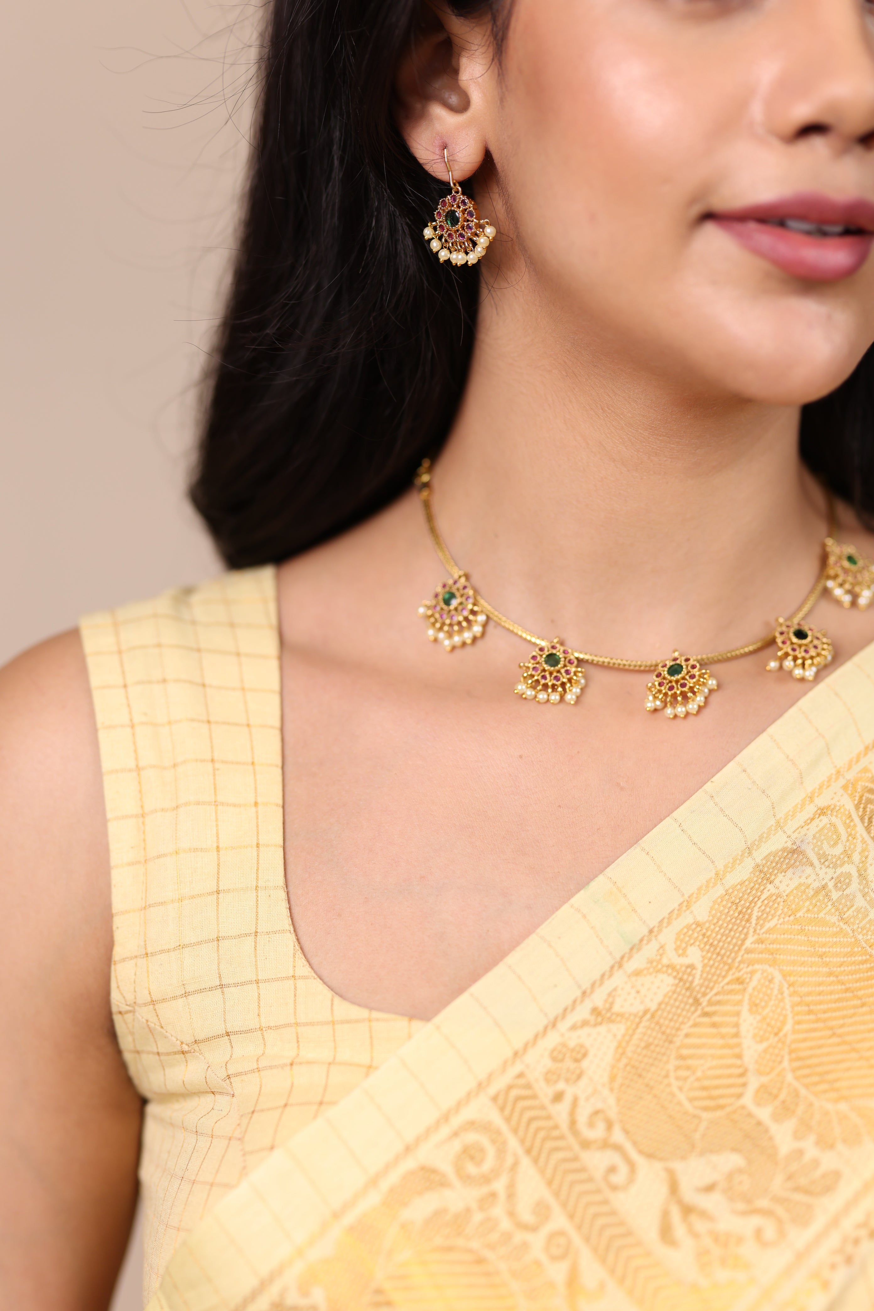 Azura Pearl Drop choker