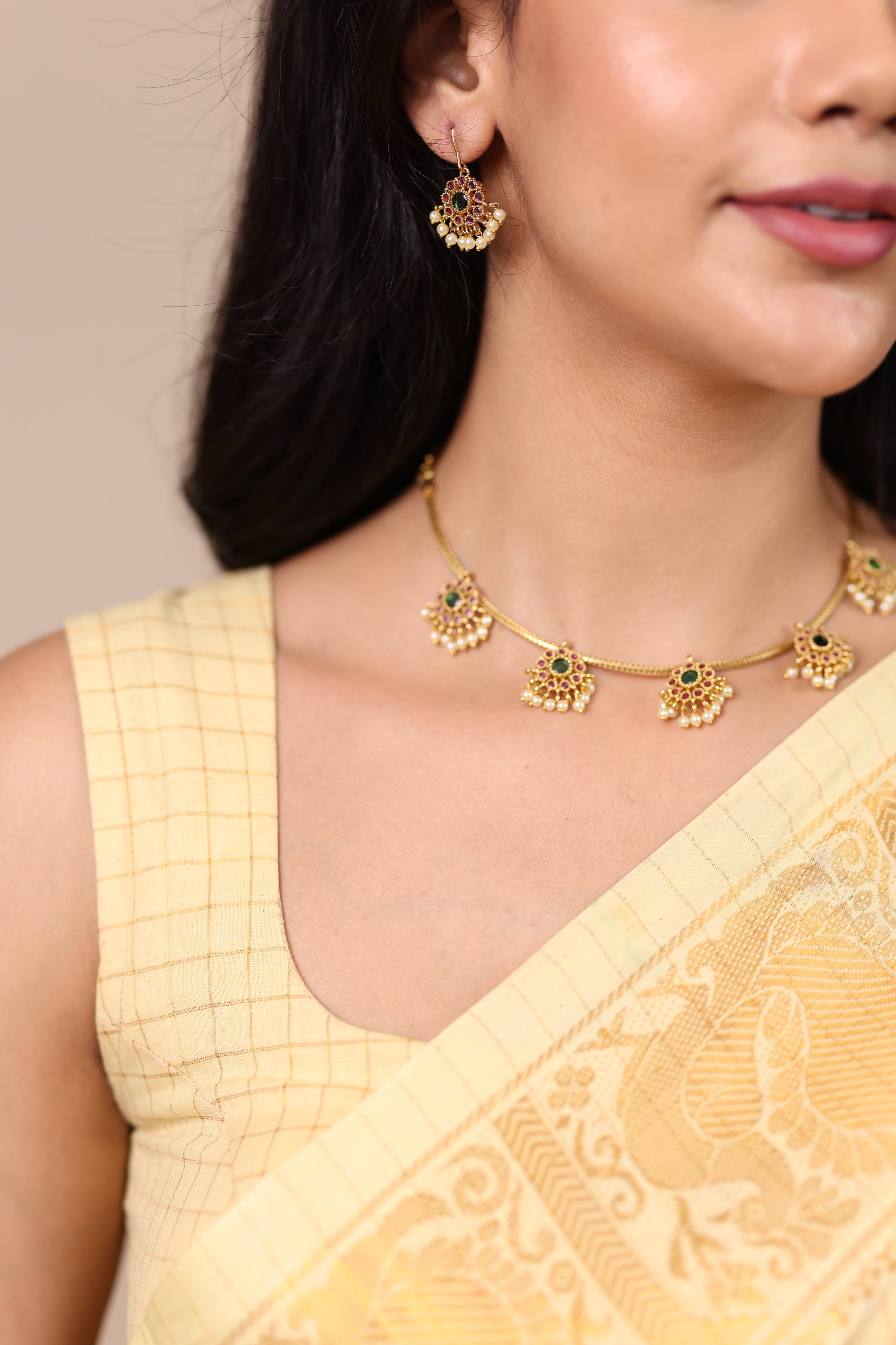 Azura Pearl Drop choker