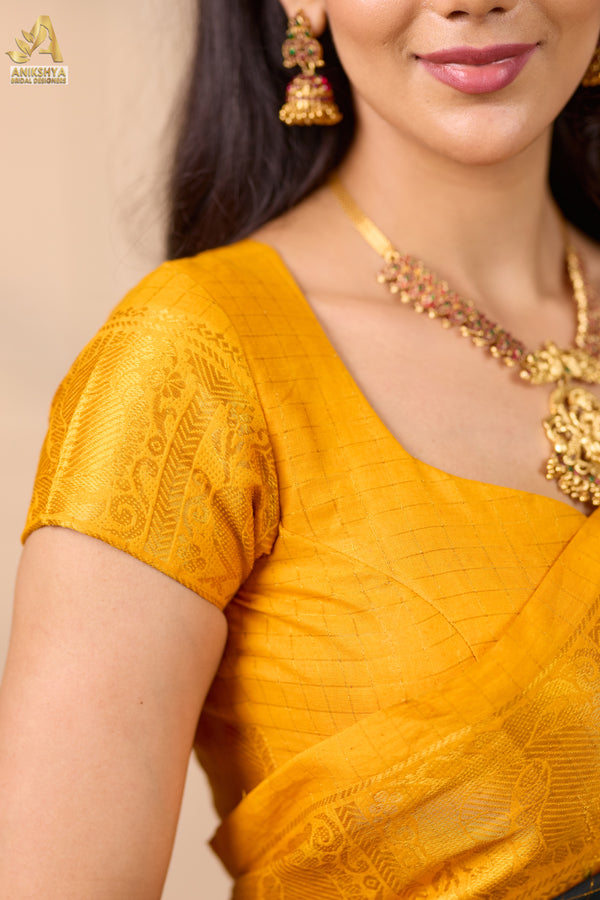 Bottle Green Sungudi Saree