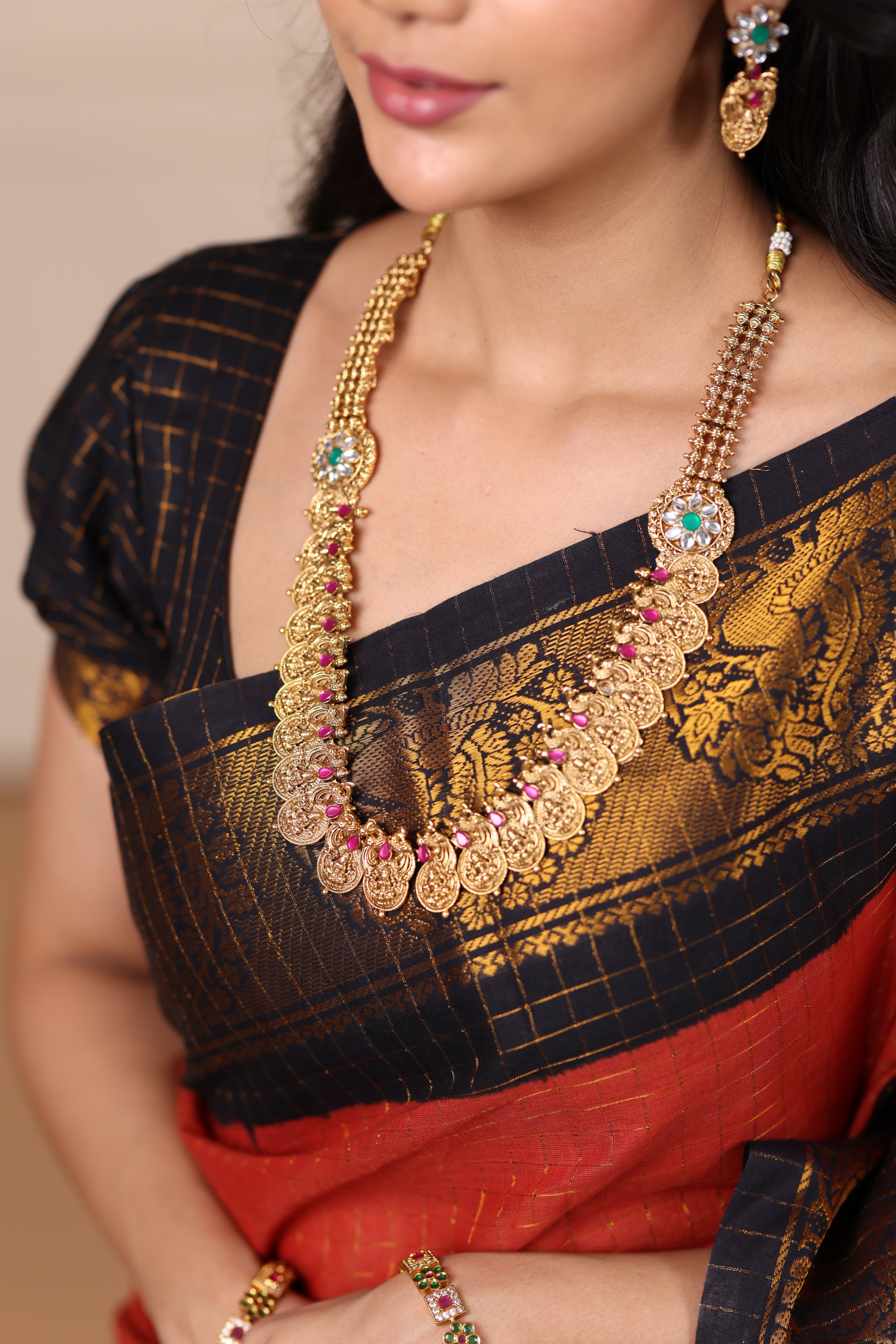 Lakshmi Kundan Antique Haram