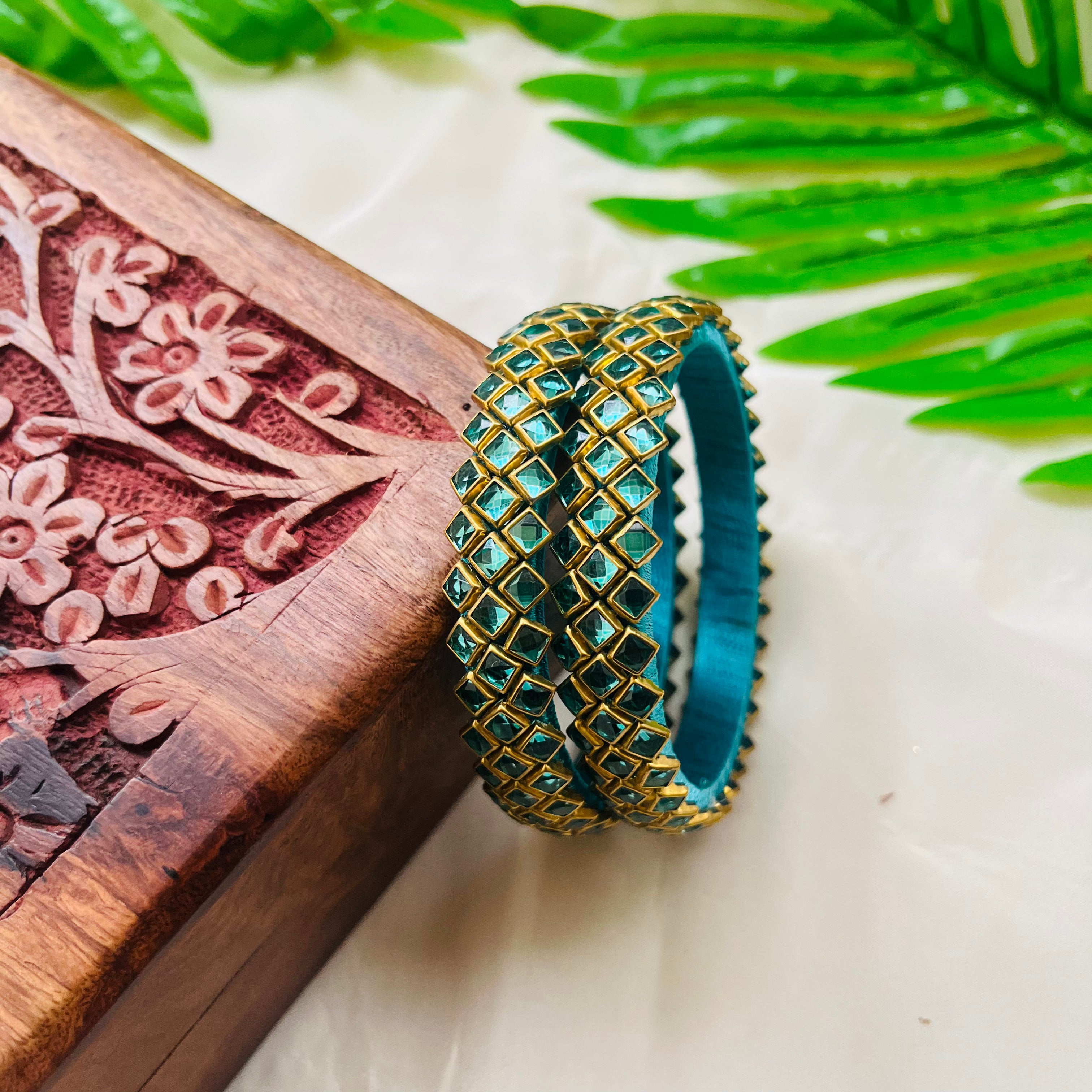 ANIKSHYA HANDMADE CYAN KUNDAN BANGLE VH030
