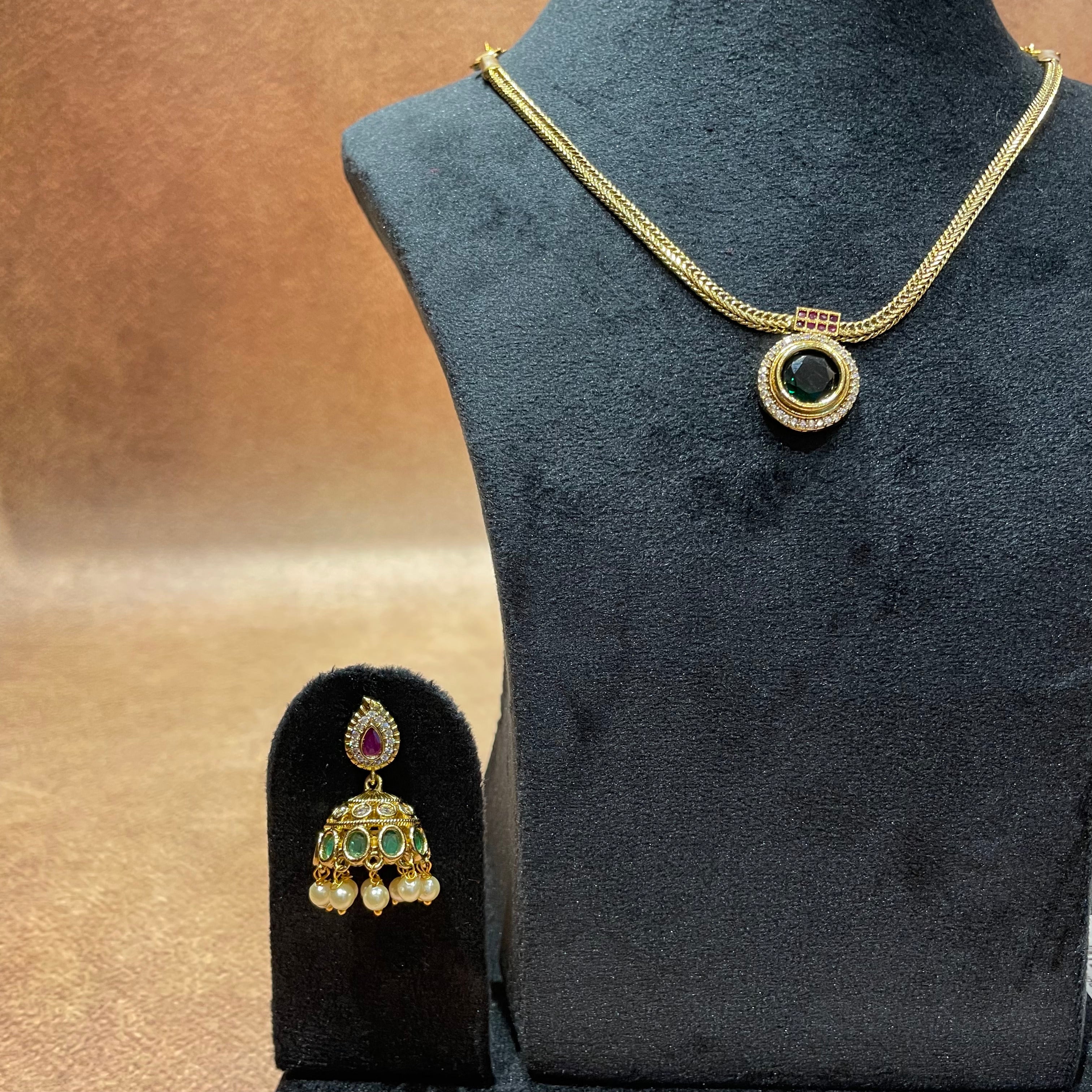 Maragatham Antique Pendant Necklace