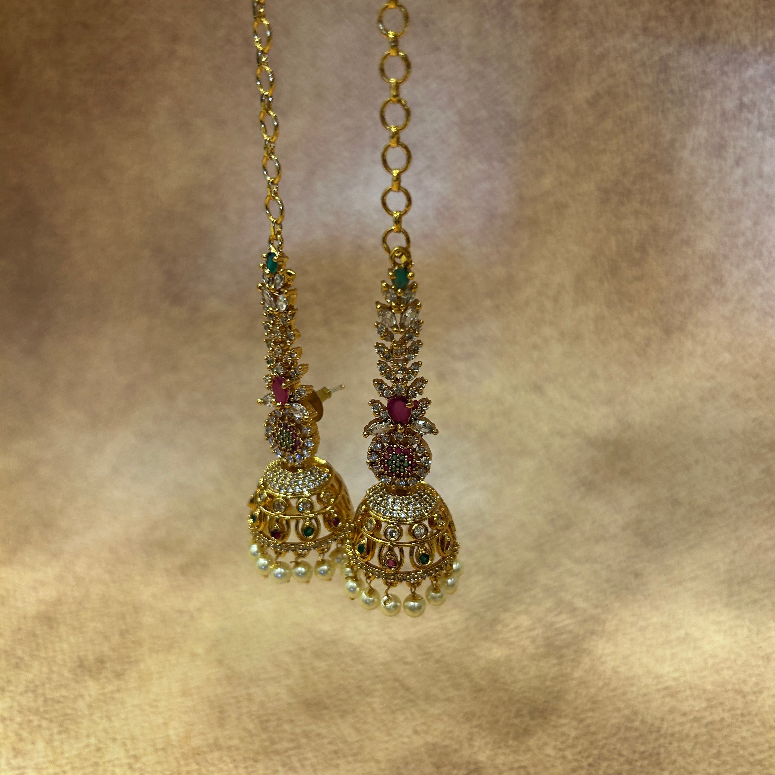 Yalini Jhumka with maatal