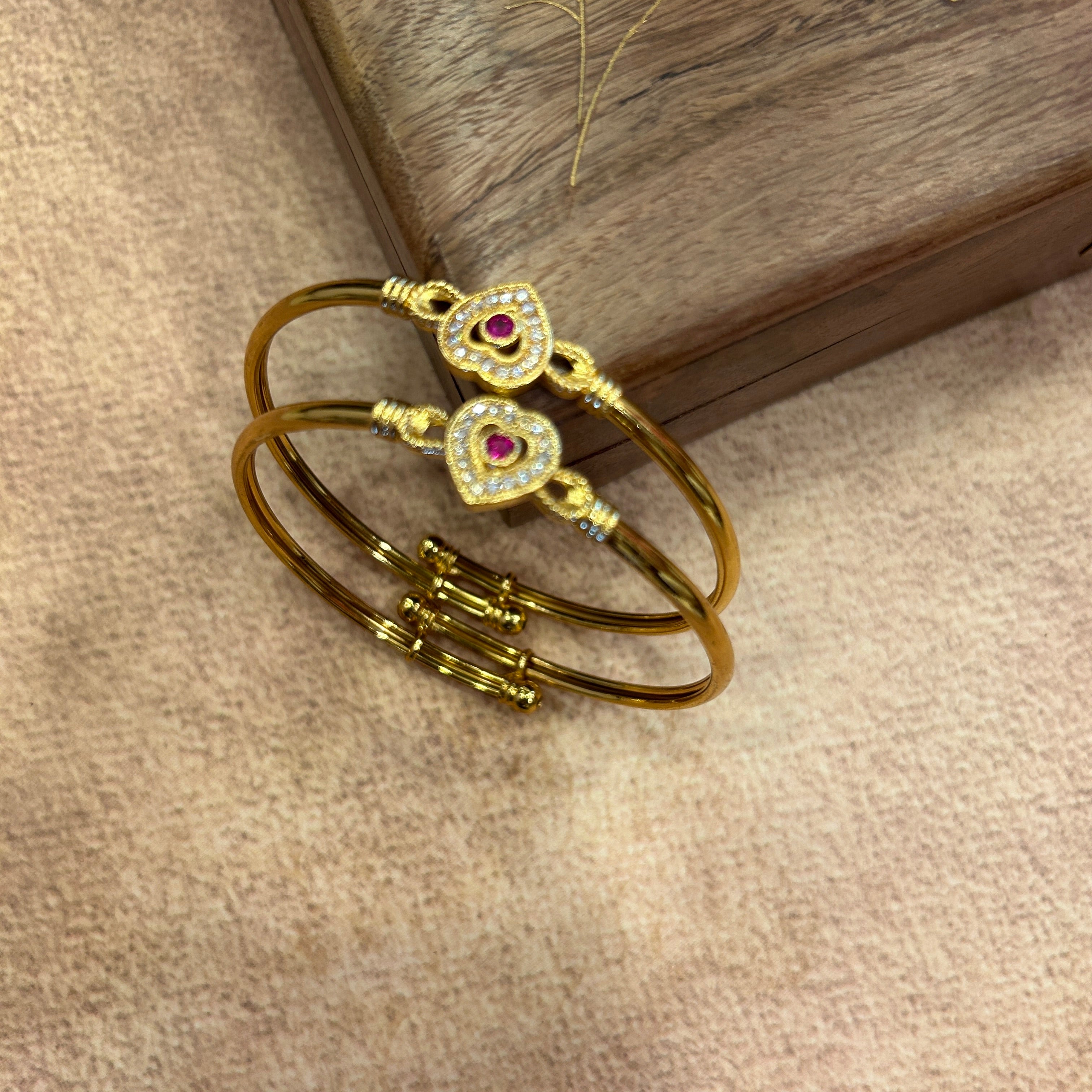 Amara Adjustable bangle