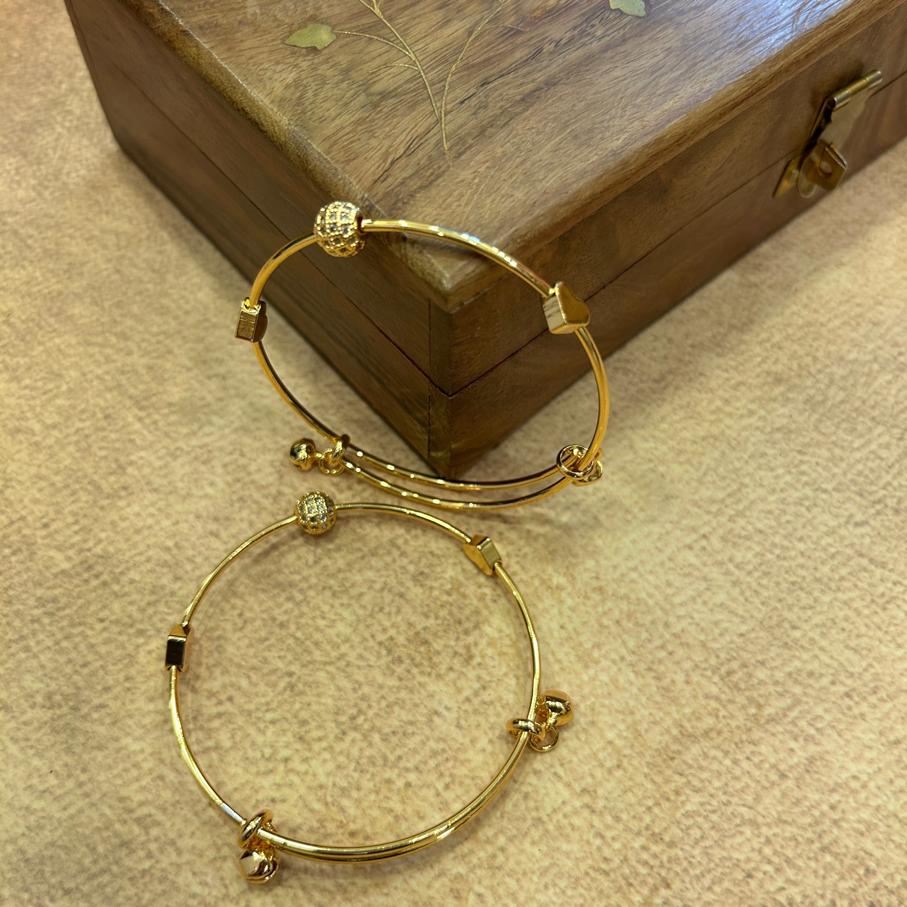 Shriya Adjustable bangle