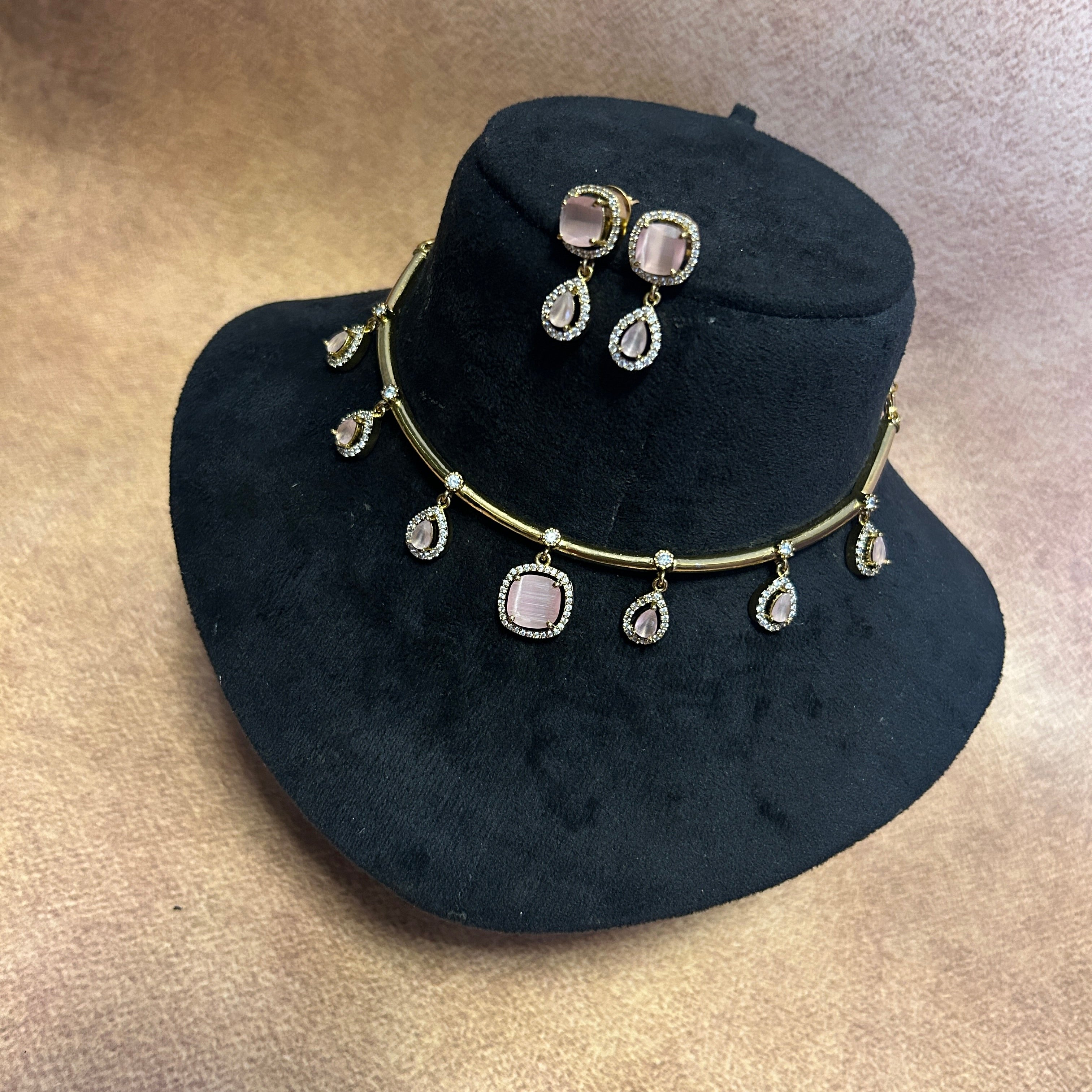 Ntl’s Antique necklace