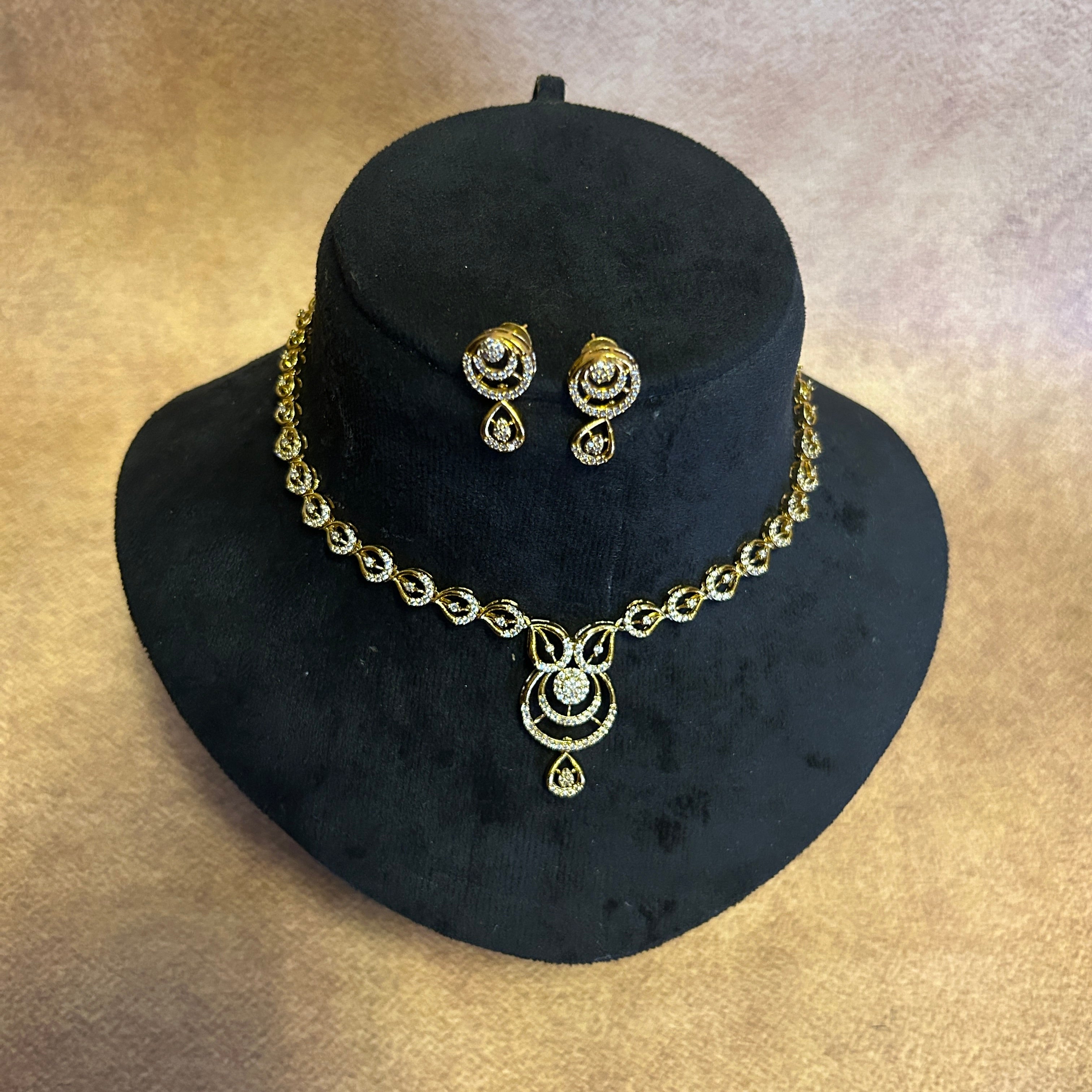 Kavi Leaf AD necklace