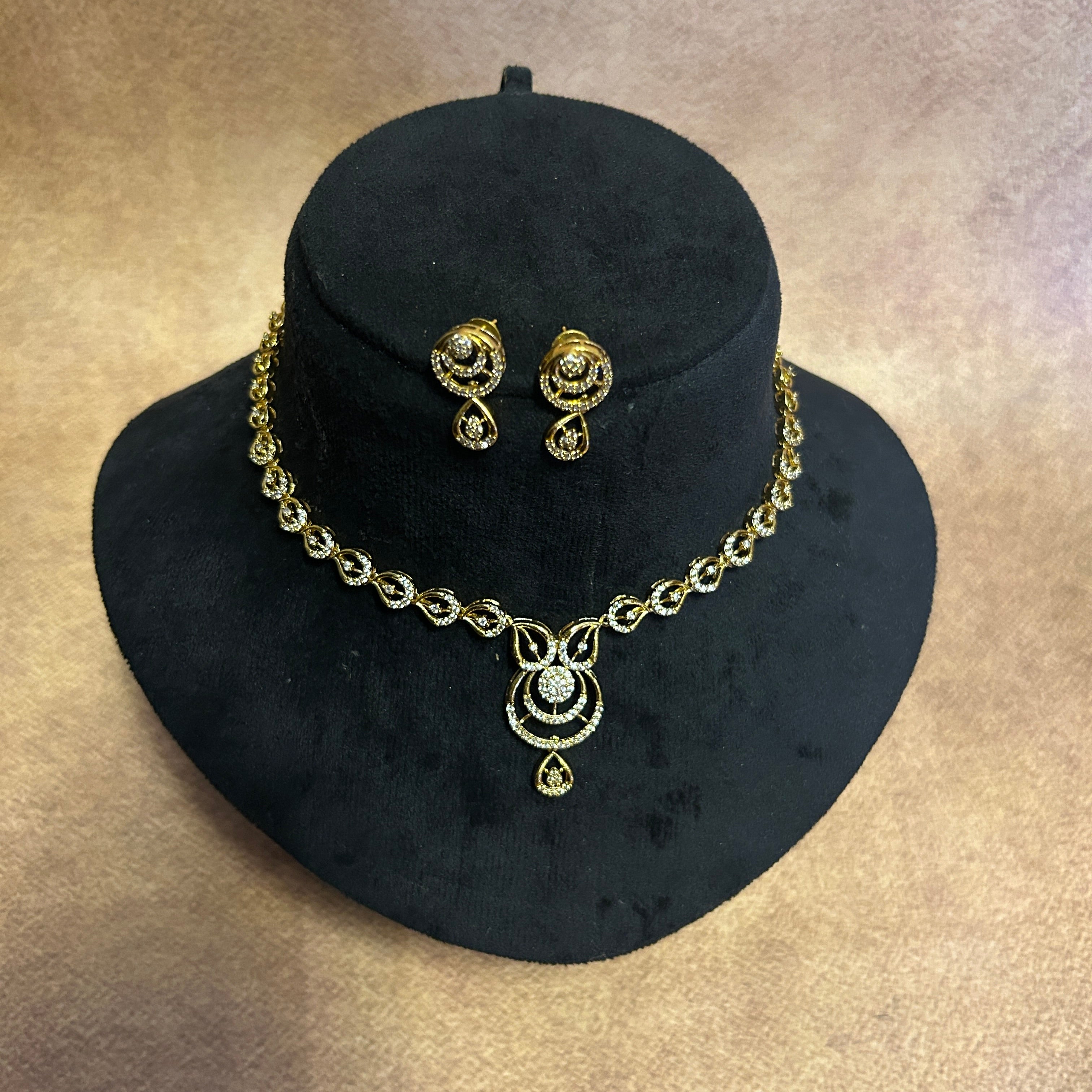 Kavi Leaf AD necklace