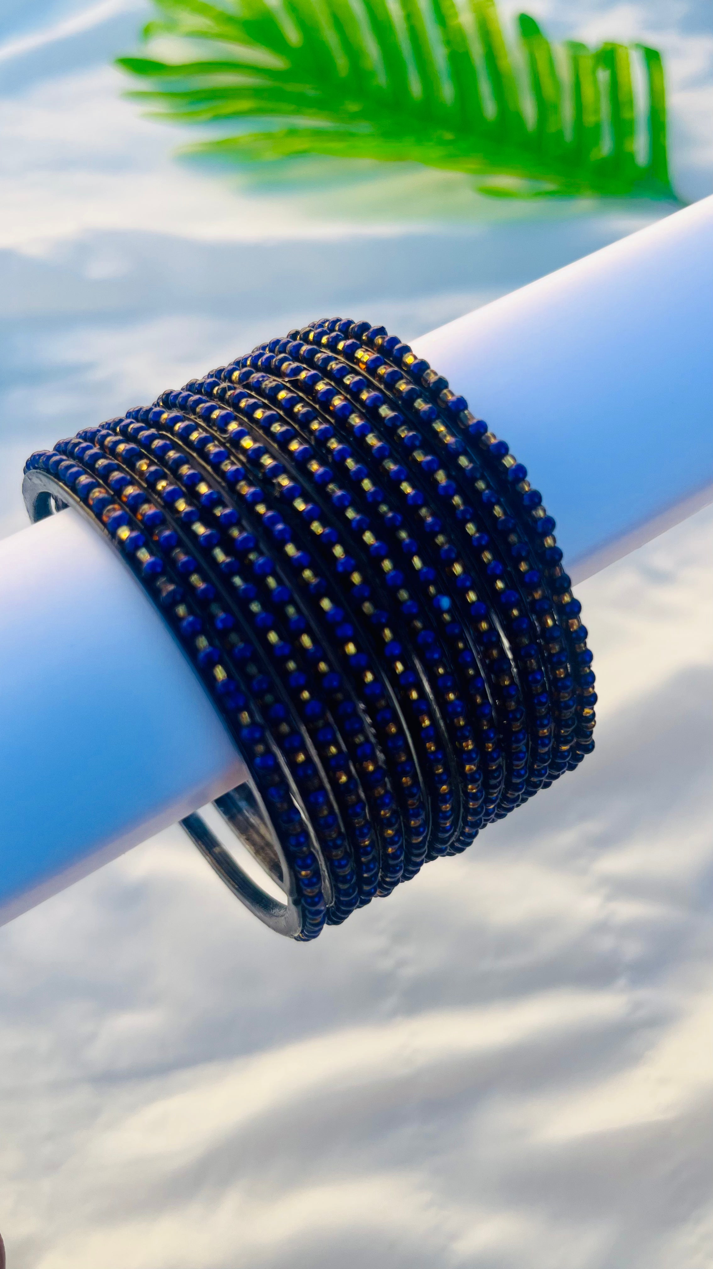 ANIKSHYA NAVY BLUE GLASS BANGLE VH067