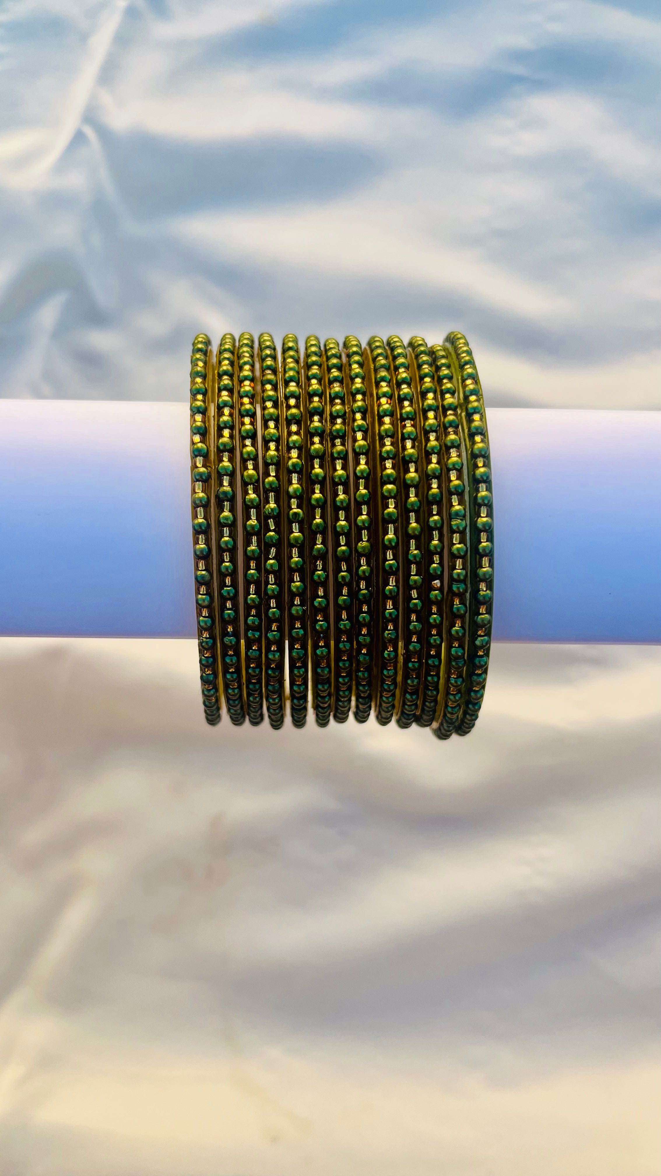 ANIKSHYA MEHNDI GREEN GLASS BANGLE VH068
