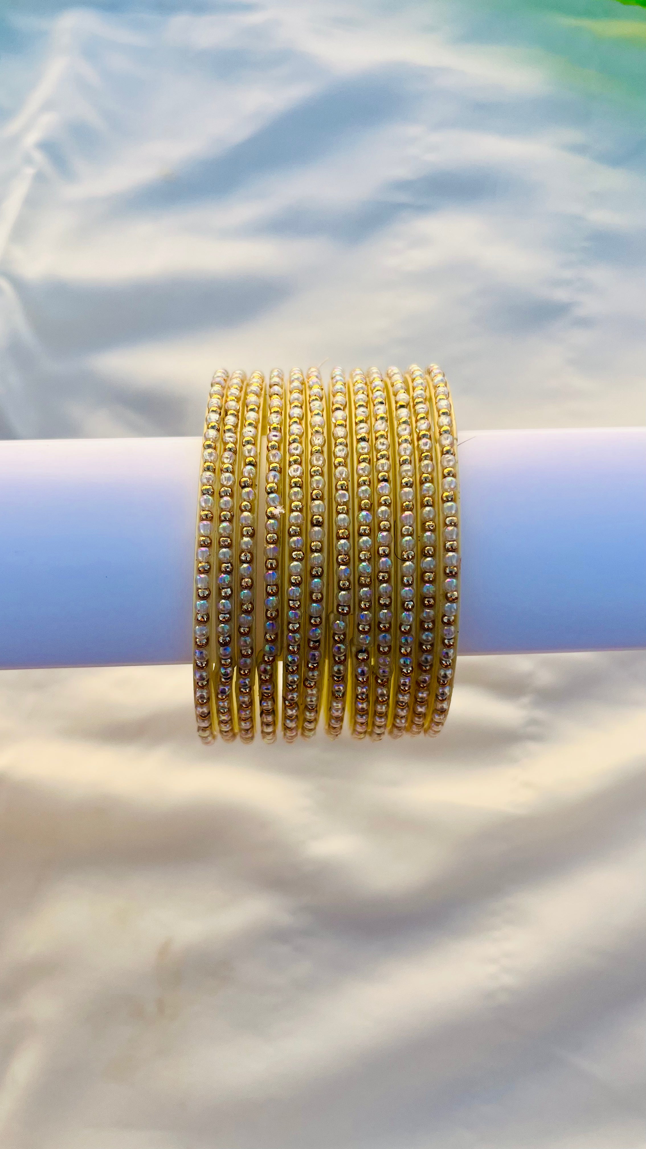 ANIKSHYA IVORY GLASS BANGLE VH071