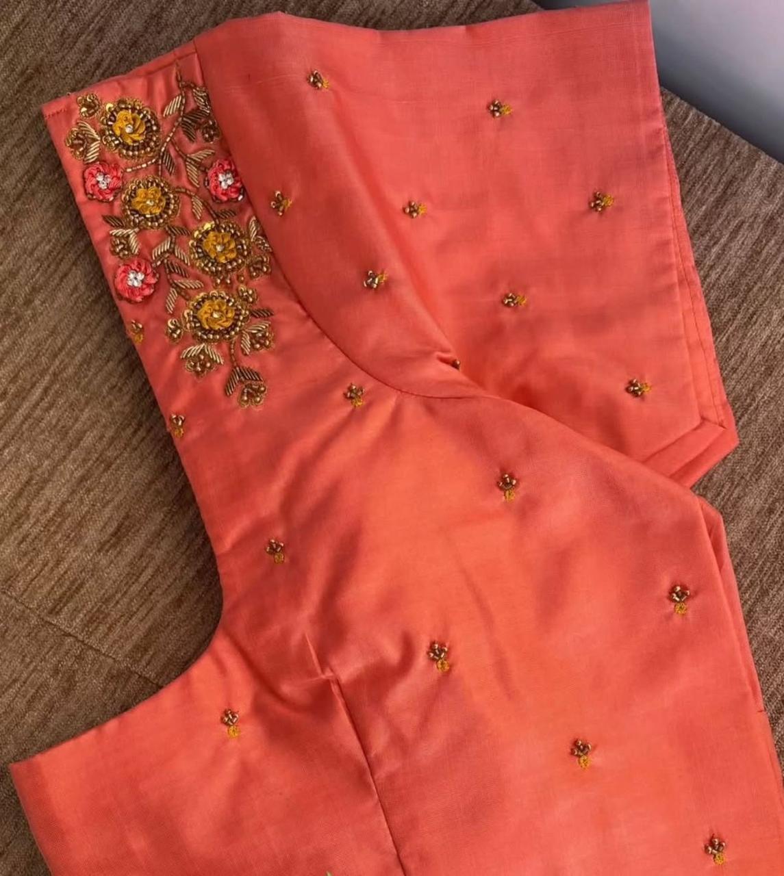 Right back neck Blouse